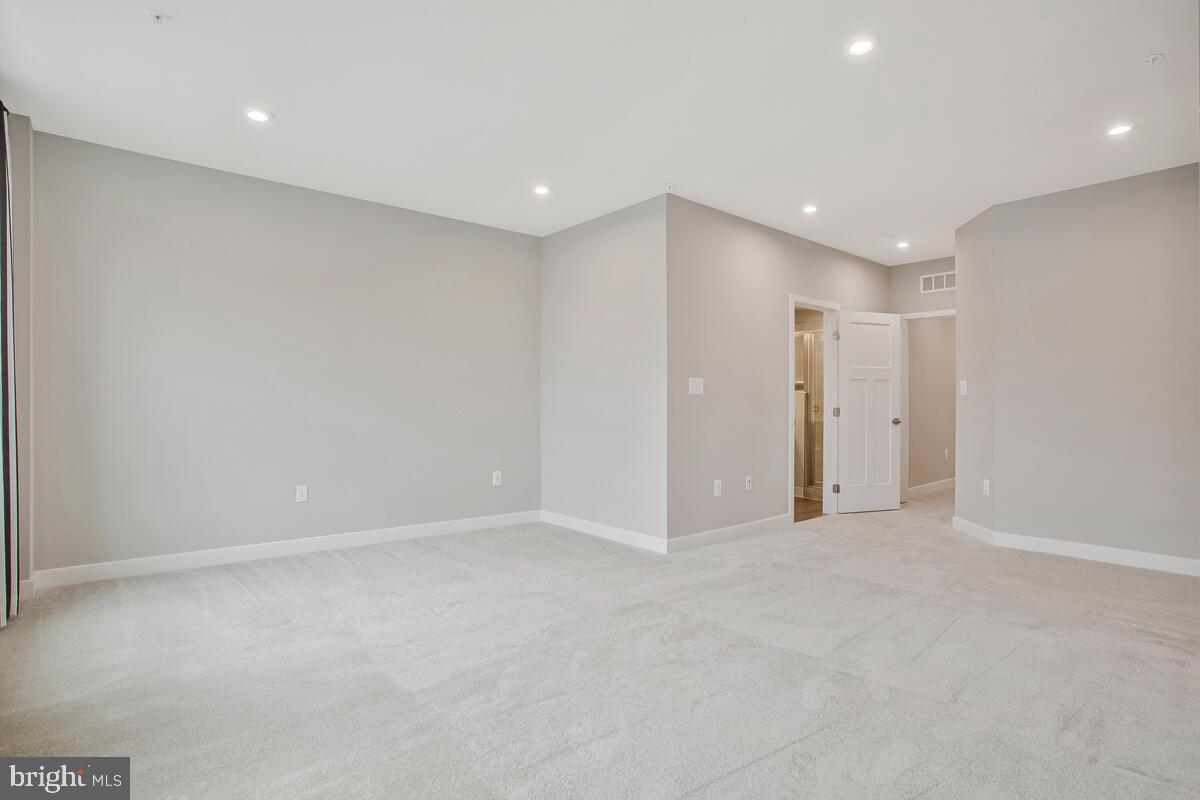 SOUTHLAKE - Residential Lease