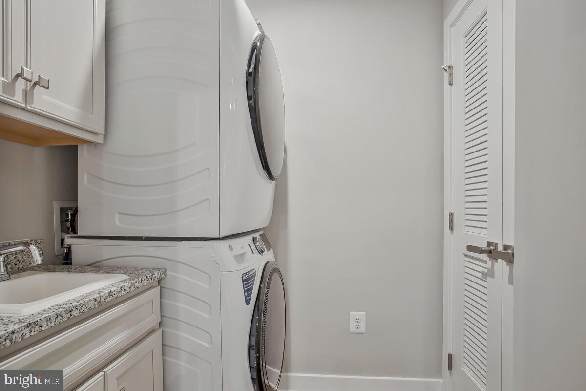 SOUTHLAKE - Residential Lease