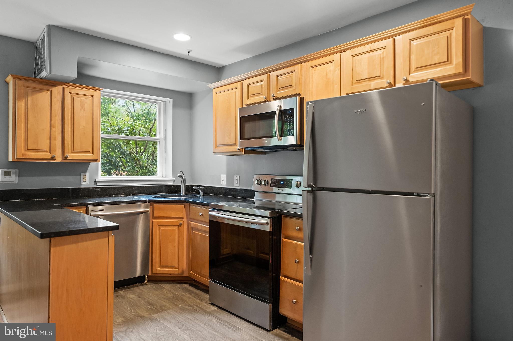 1310 CONGRESS STREET SE 302