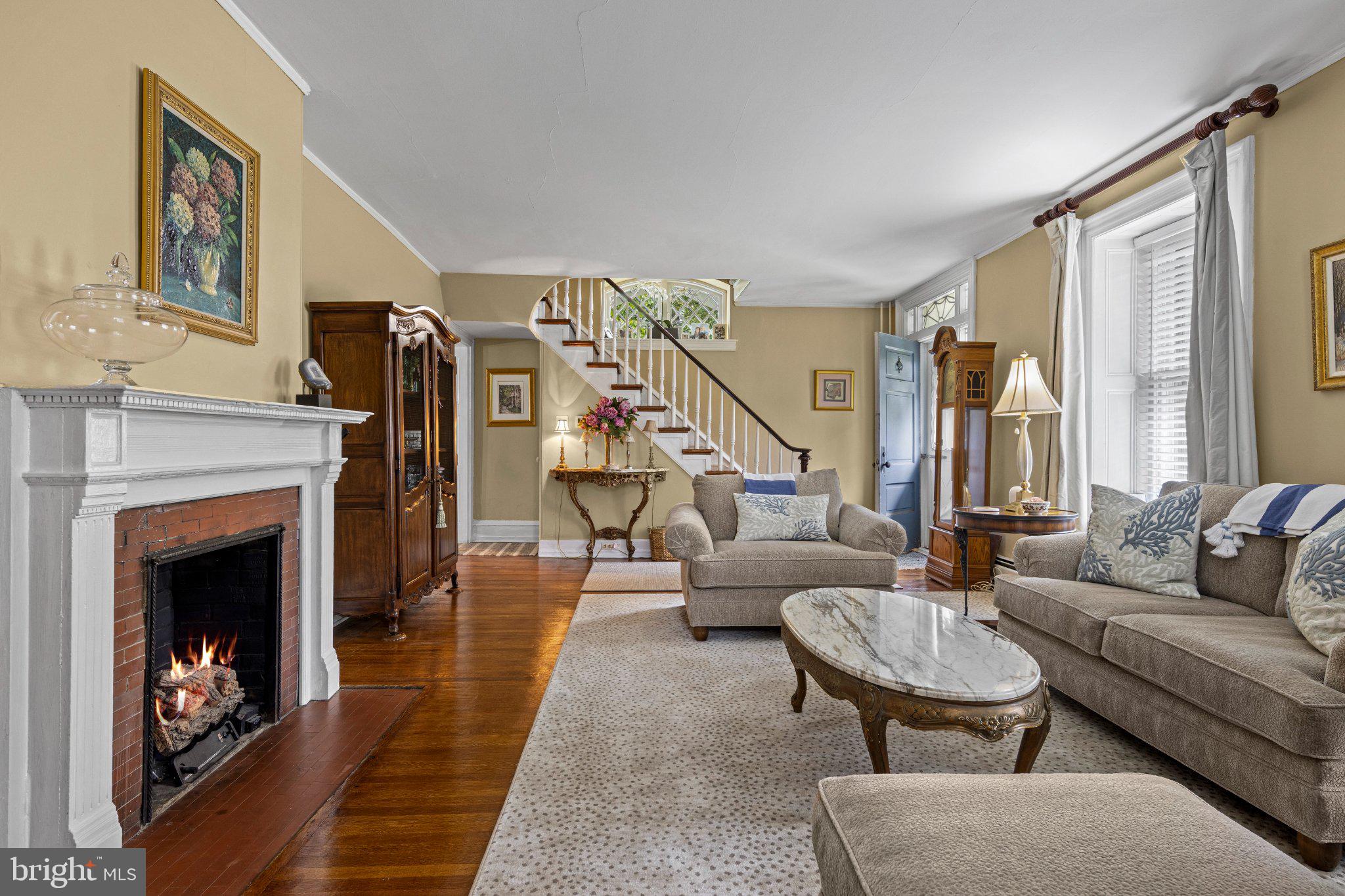8 S PROVIDENCE ROAD