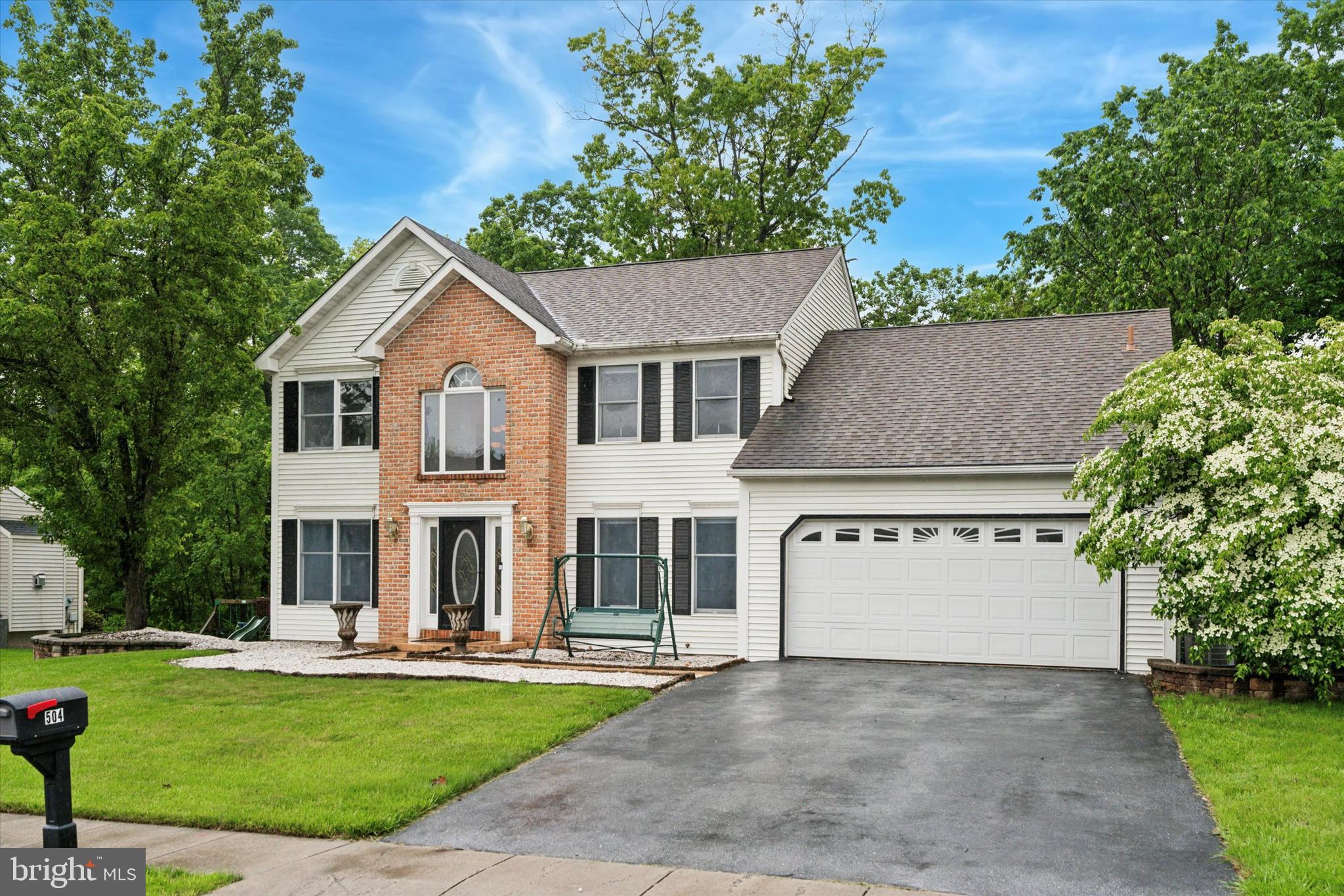 504 RIDGE DRIVE