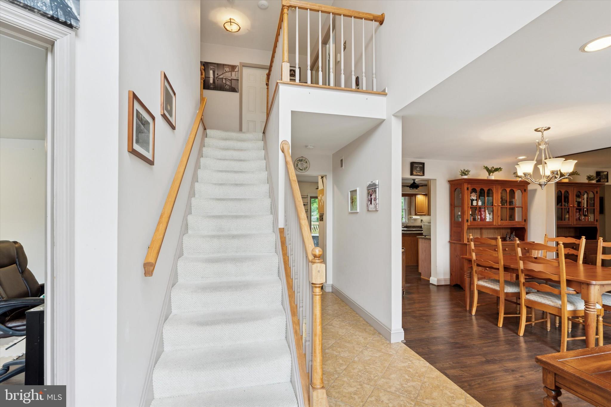 504 RIDGE DRIVE