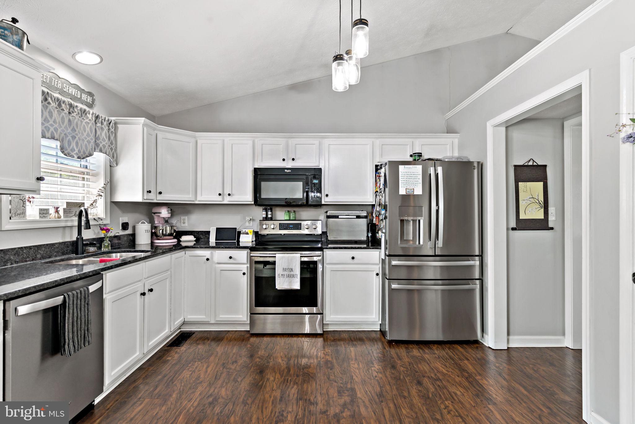 SHAFFER HILLS - Residential