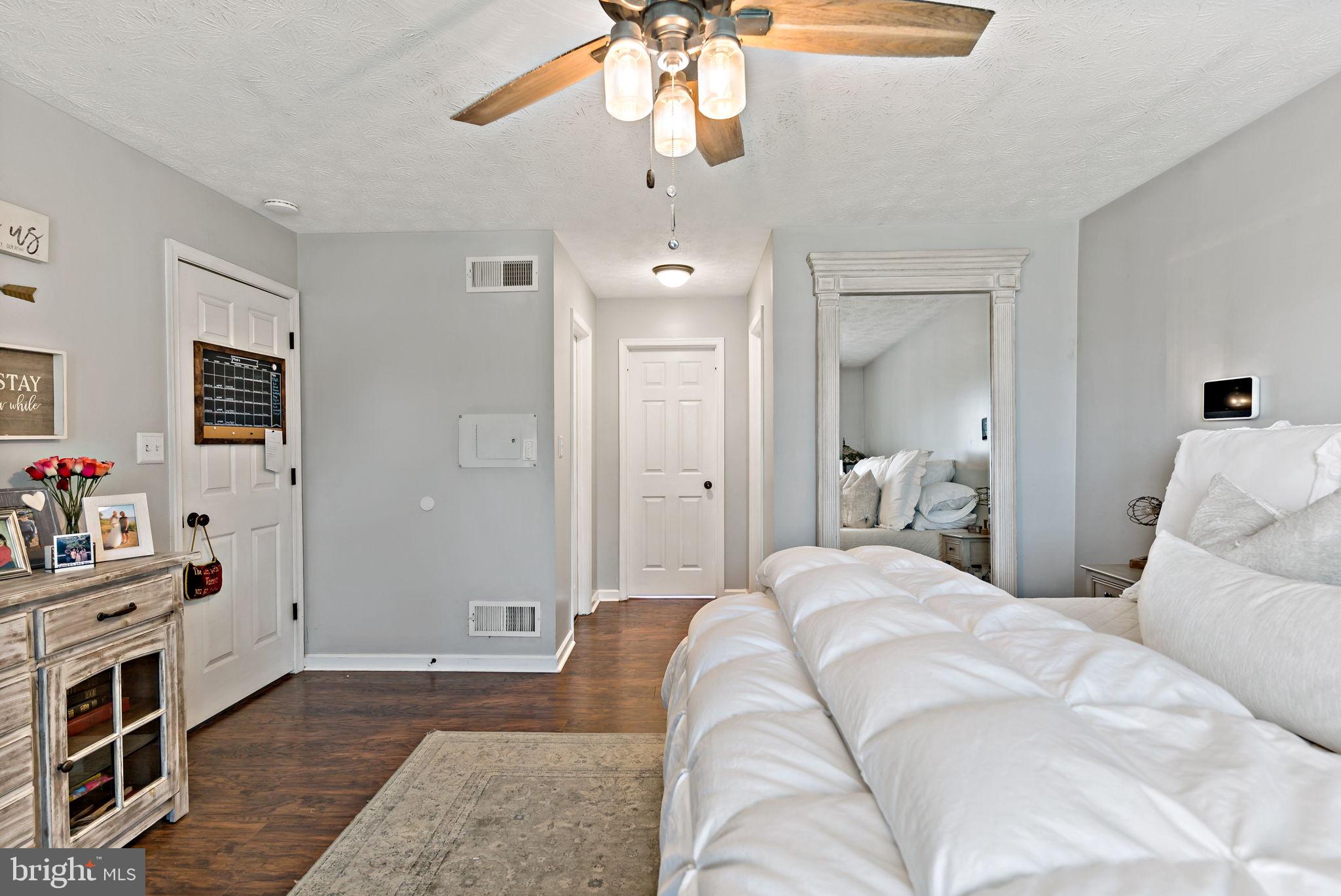 SHAFFER HILLS - Residential