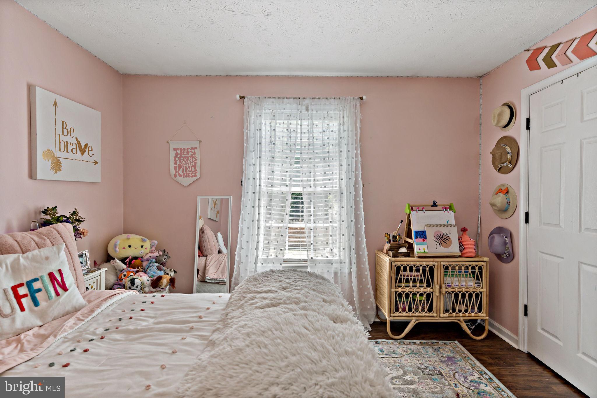 SHAFFER HILLS - Residential