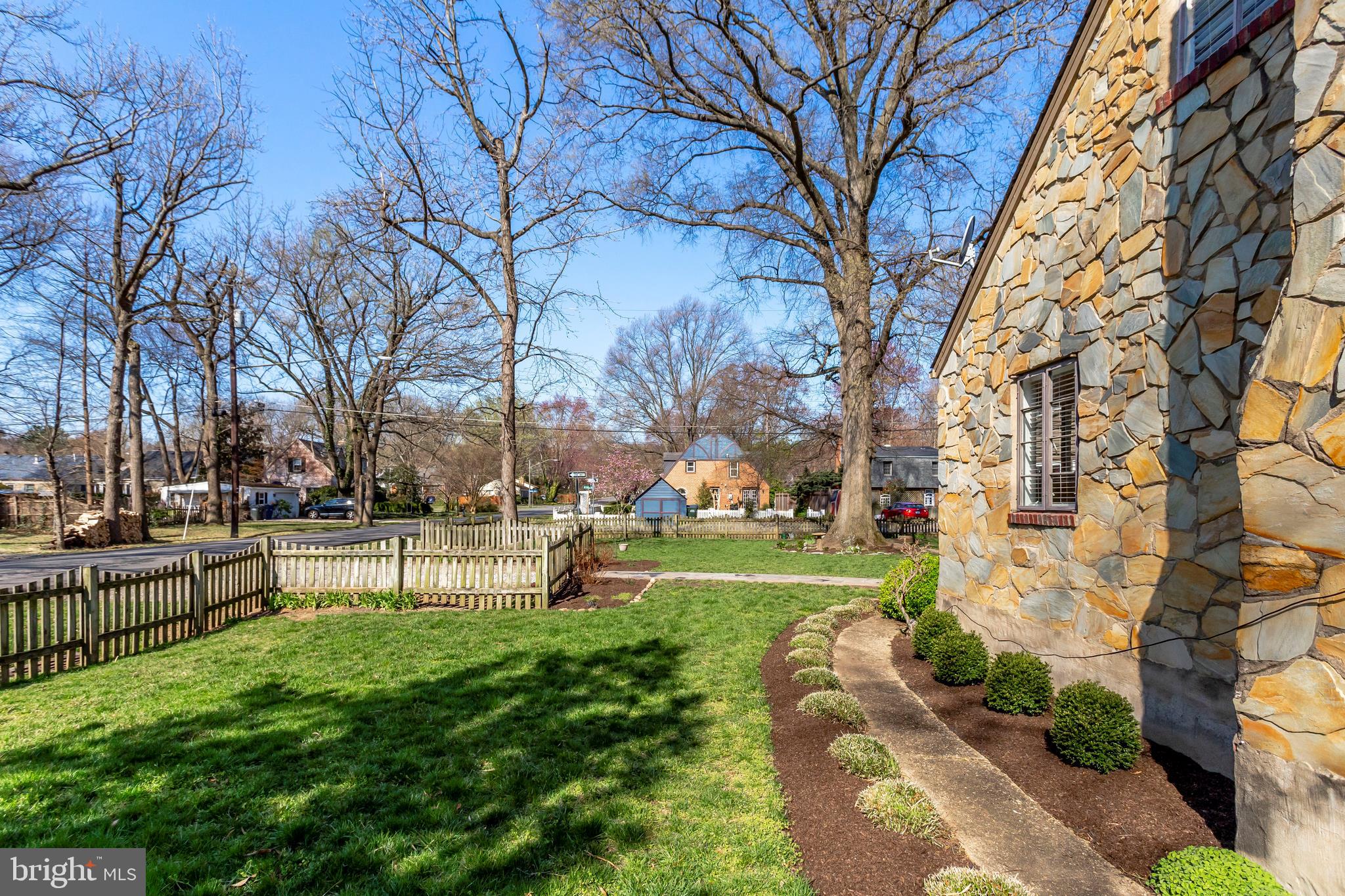 NEW ALEXANDRIA - Residential