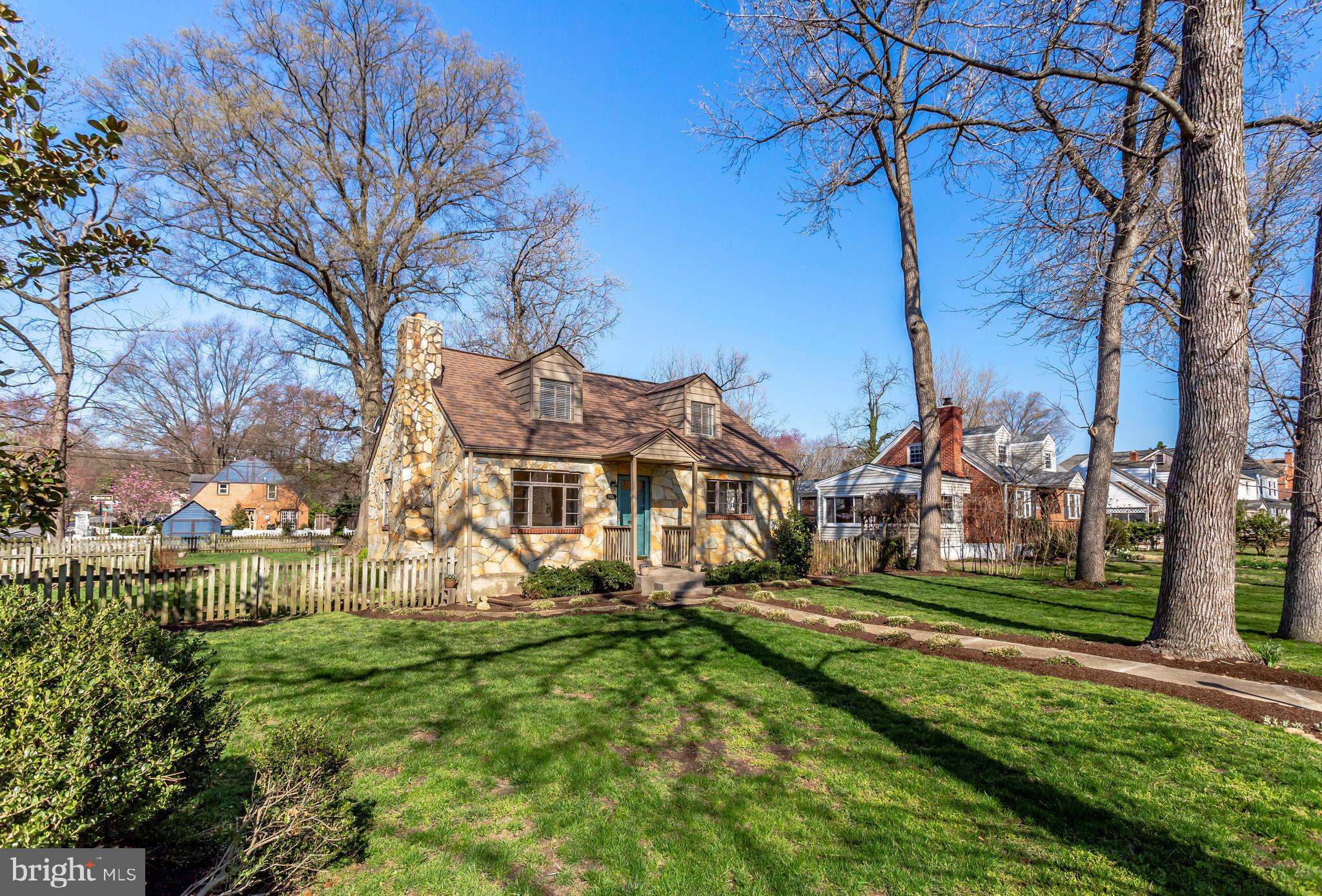 NEW ALEXANDRIA - Residential