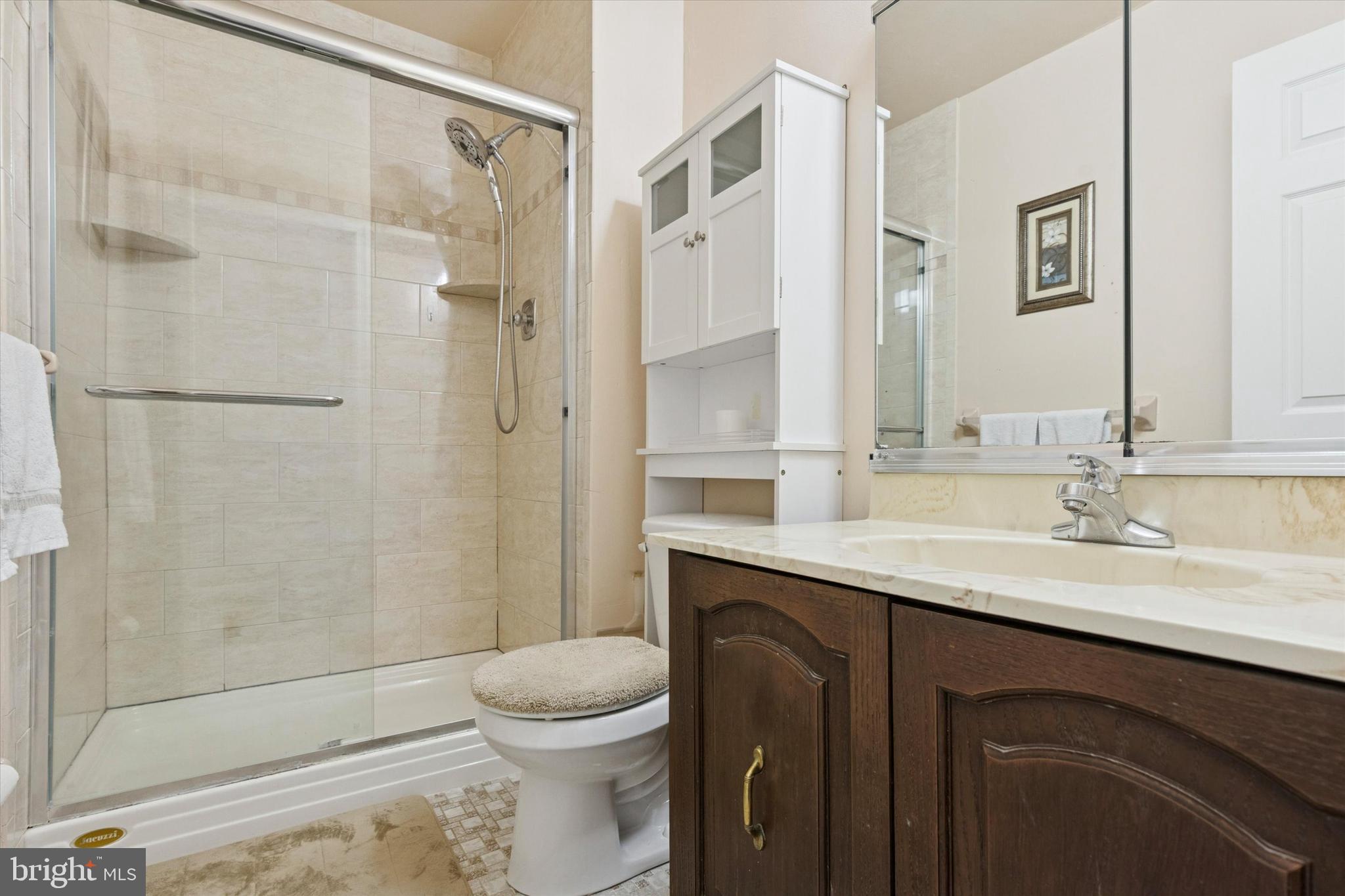 VALLEY GLEN - Residential