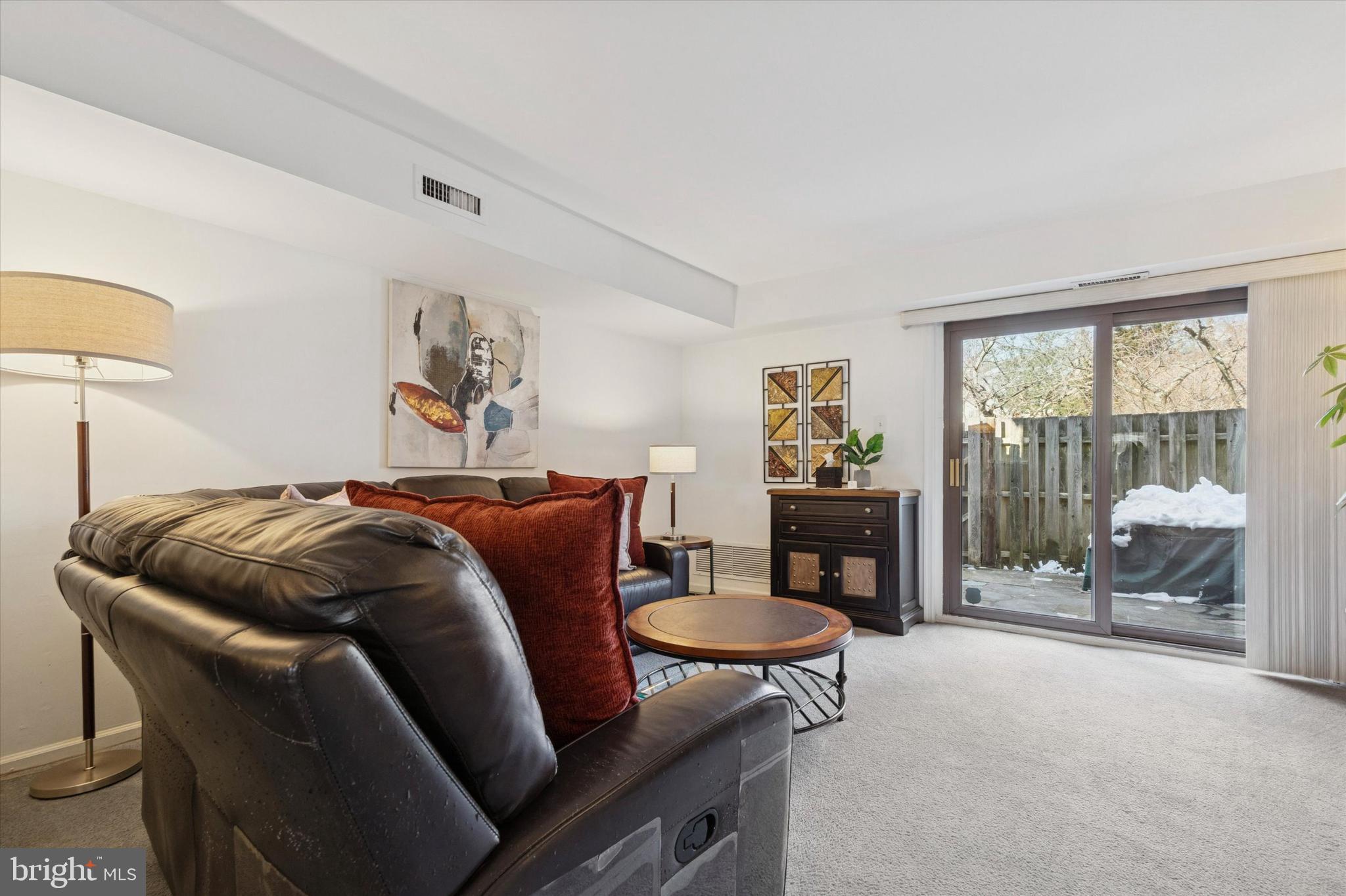 VALLEY GLEN - Residential