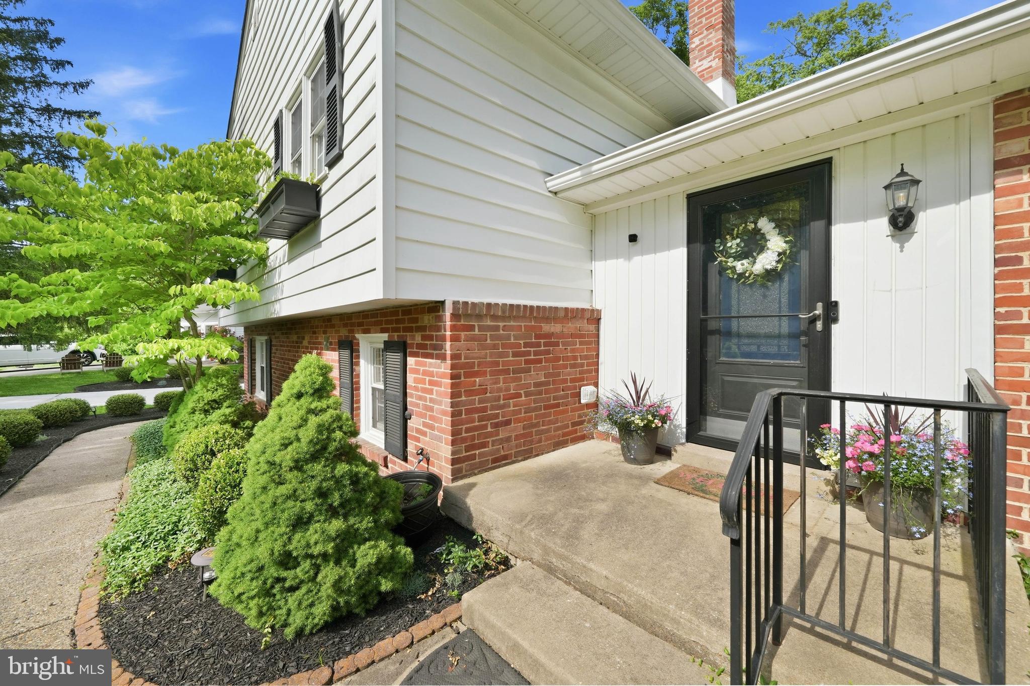 2527 BLACKWOOD ROAD