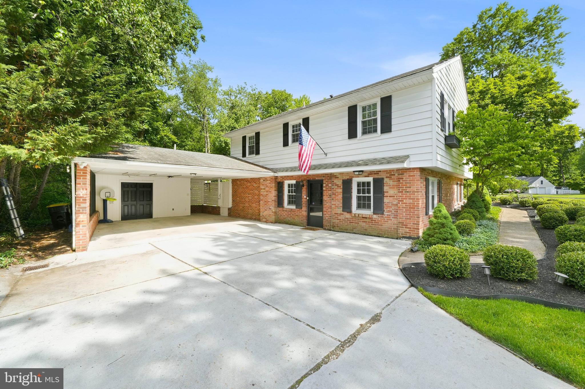 2527 BLACKWOOD ROAD