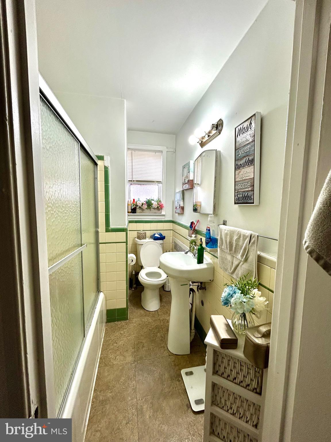 1526 DEVEREAUX AVENUE