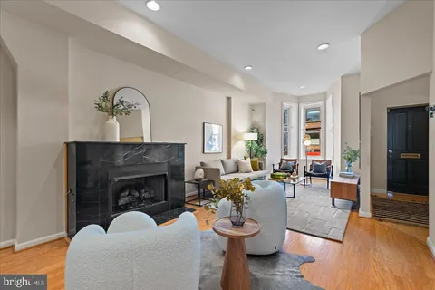 MLS: DCDC2196426