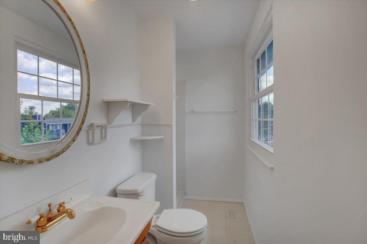 AMBER MEADOWS - Residential