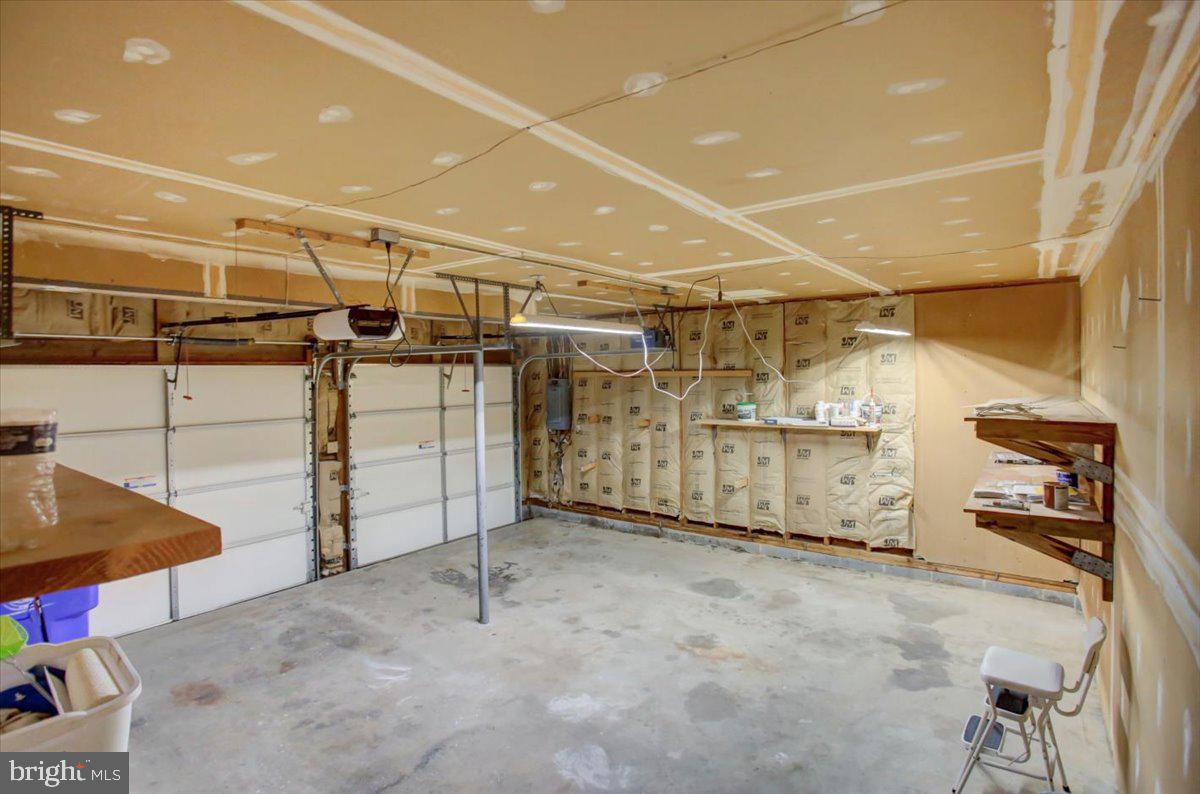 AMBER MEADOWS - Residential