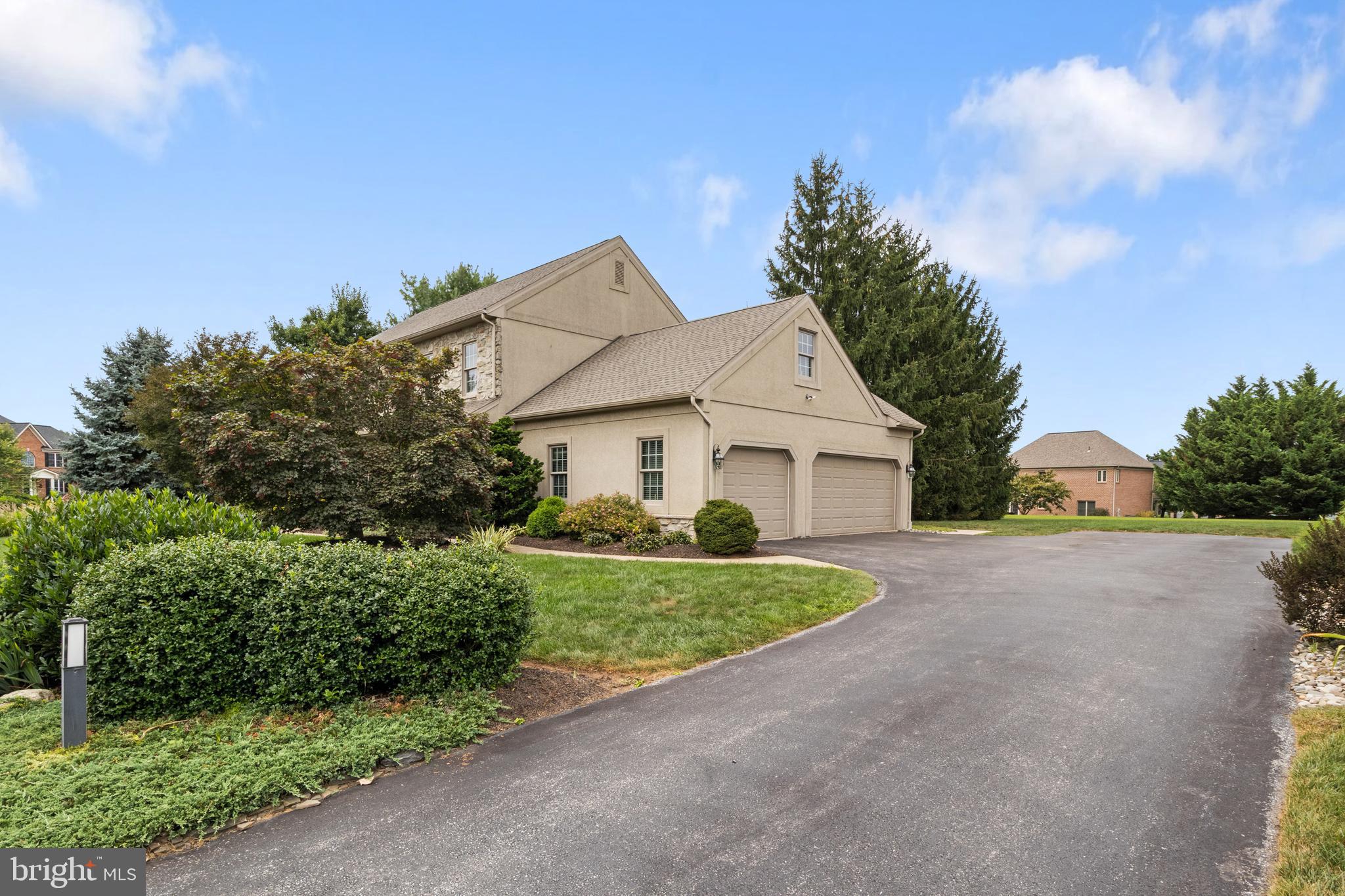 1115 SARAZEN WAY