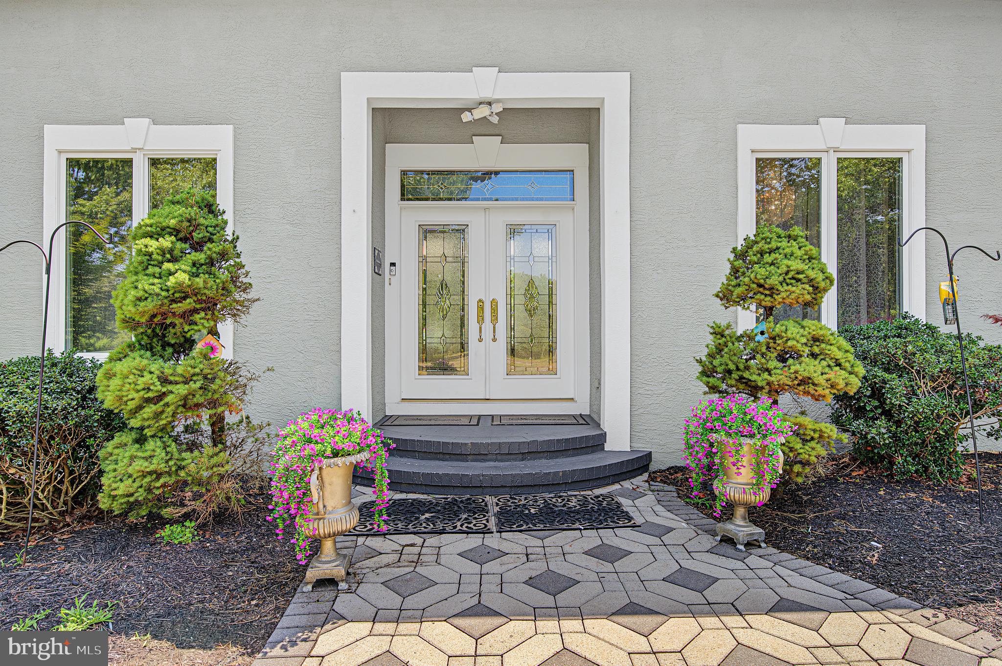 214 W LIEBIG STREET