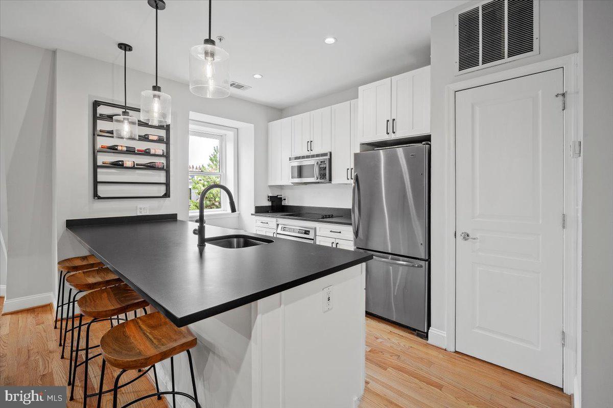 1407 15TH STREET NW 4