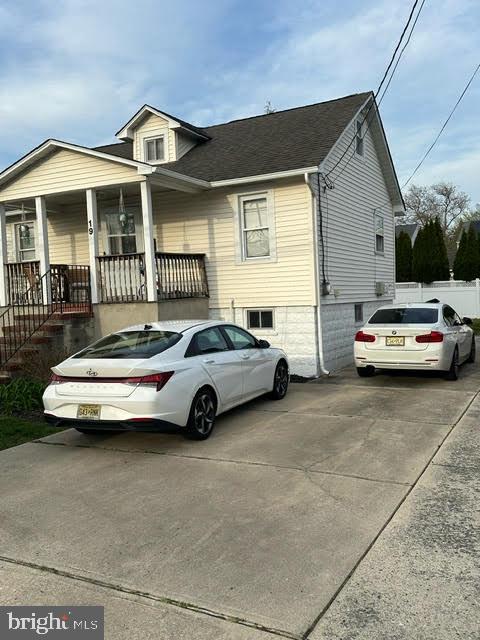 19 N MAPLE AVENUE