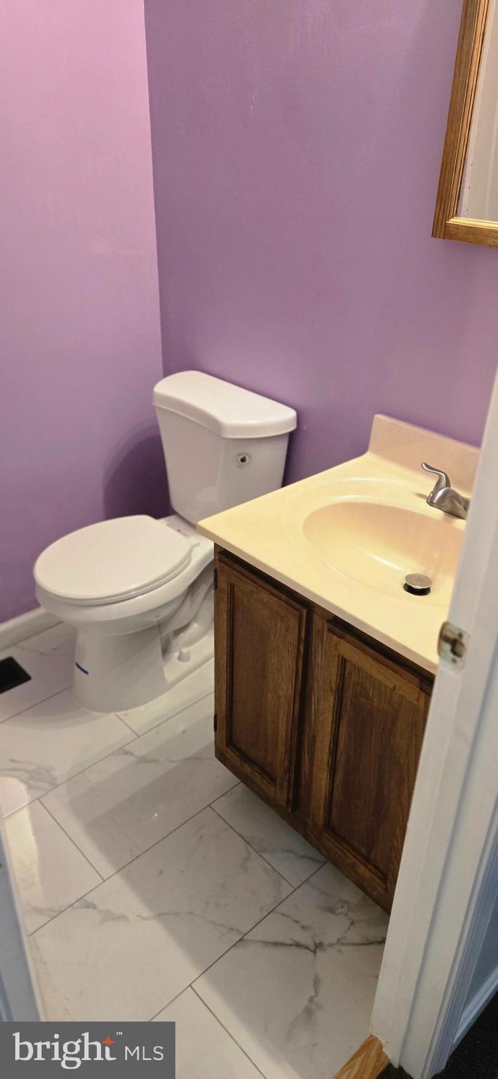 WESTLAKE VILLAGE - Residential Lease