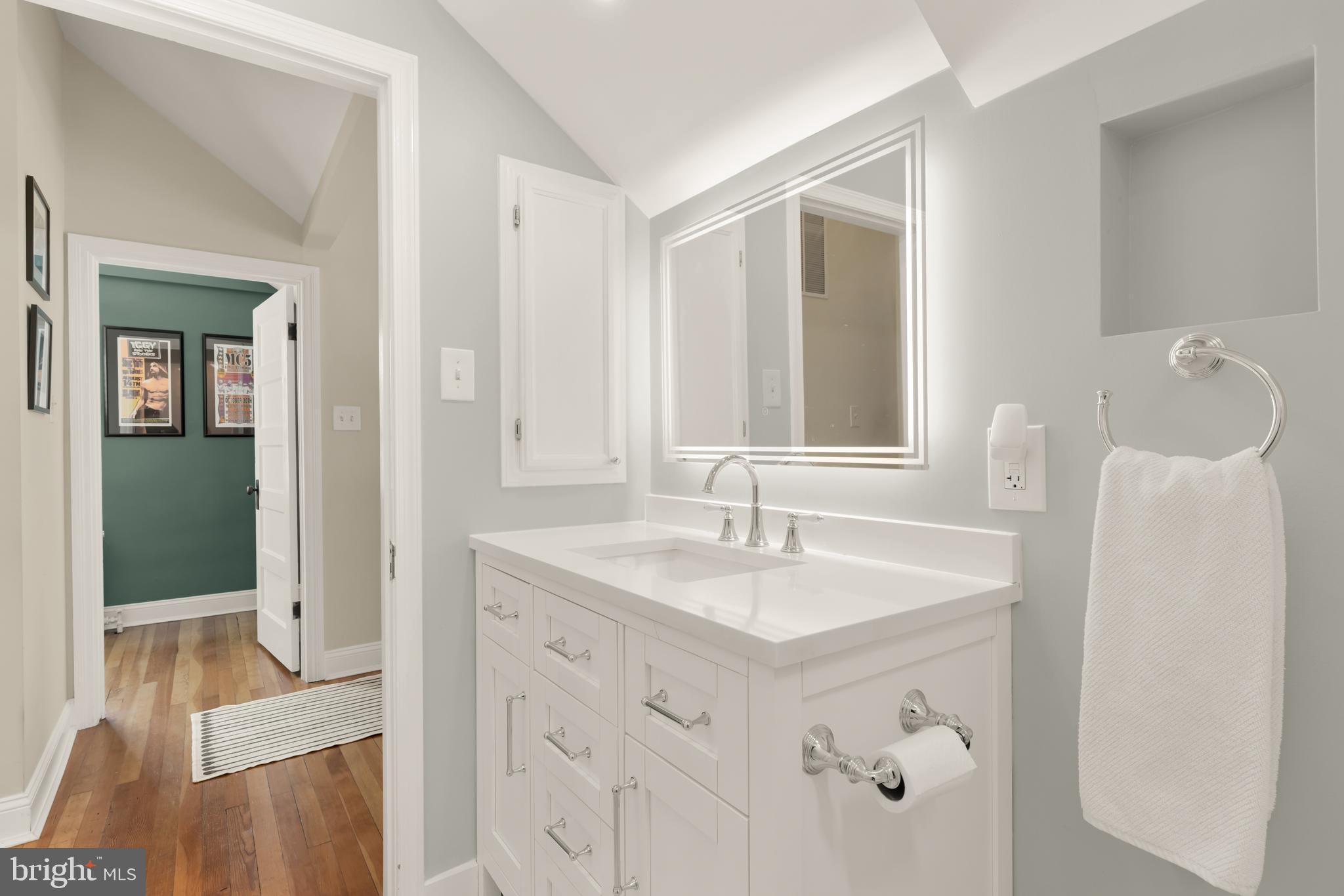 BRENTWOOD - Residential Lease