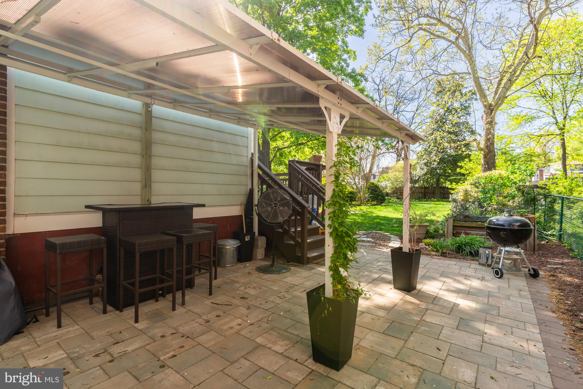 BRENTWOOD - Residential Lease