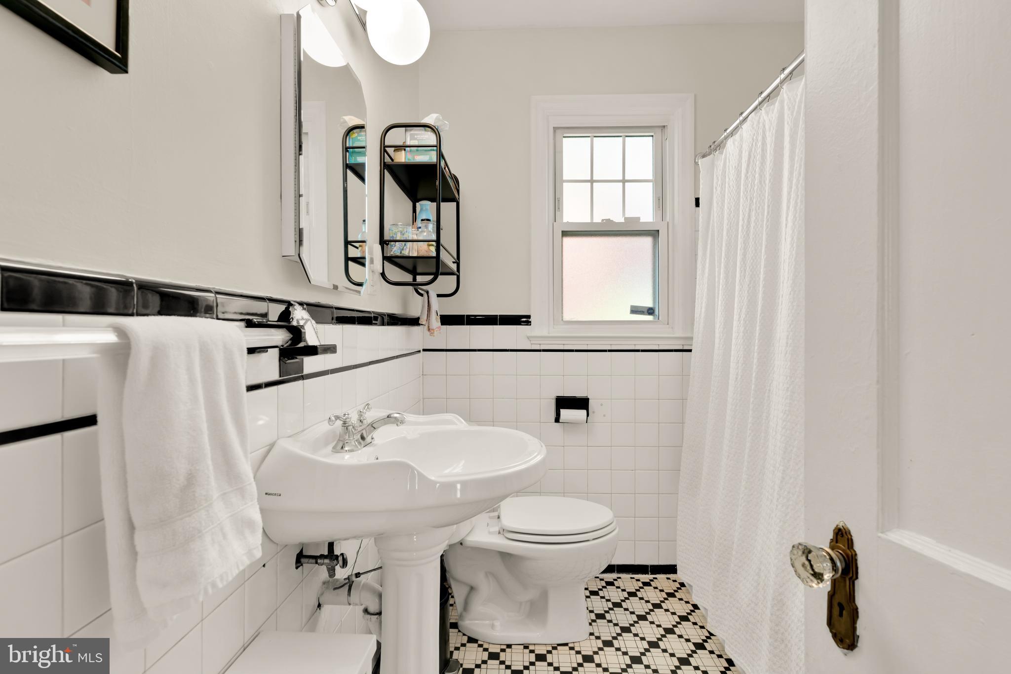 BRENTWOOD - Residential Lease