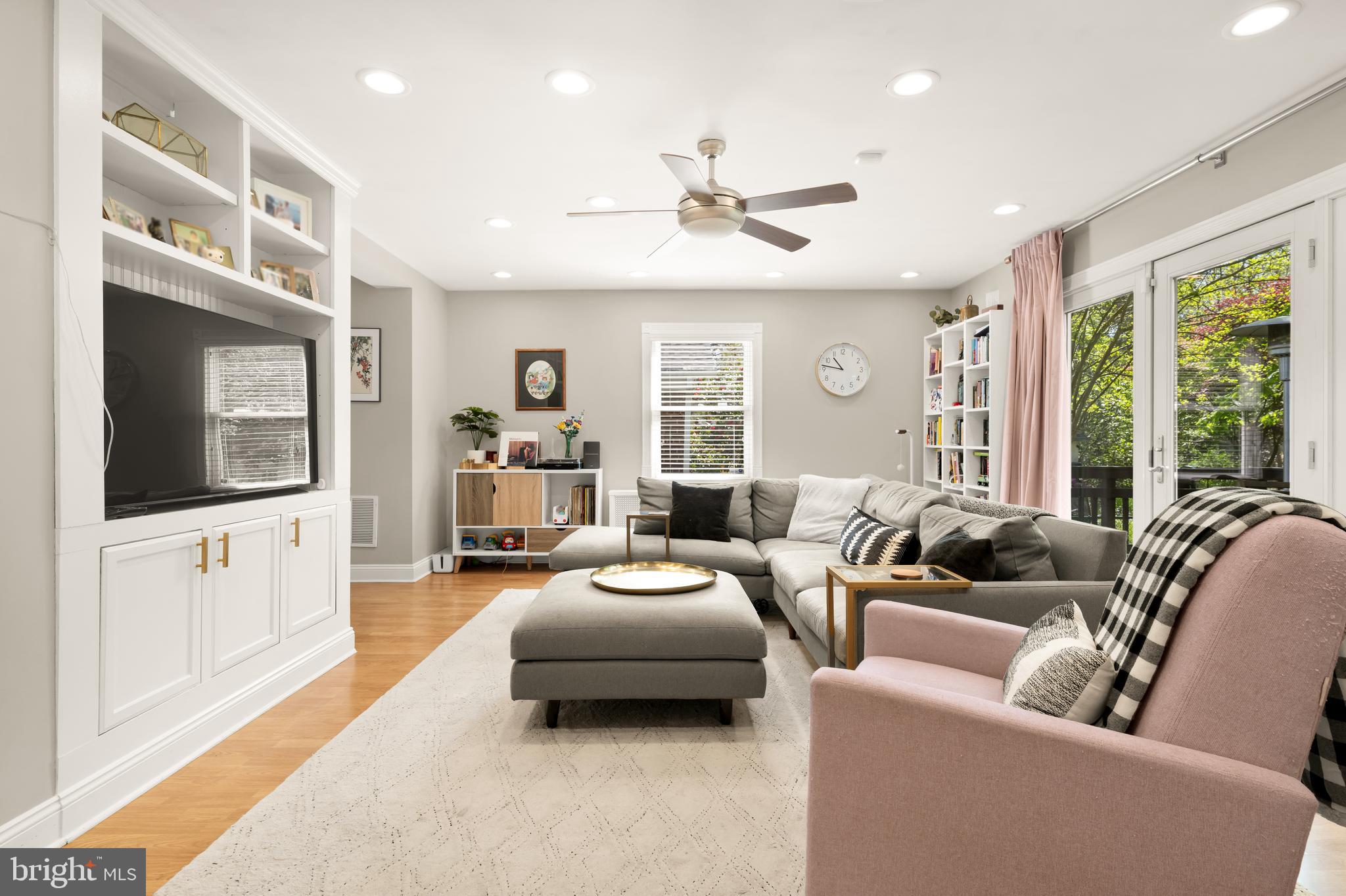 BRENTWOOD - Residential Lease