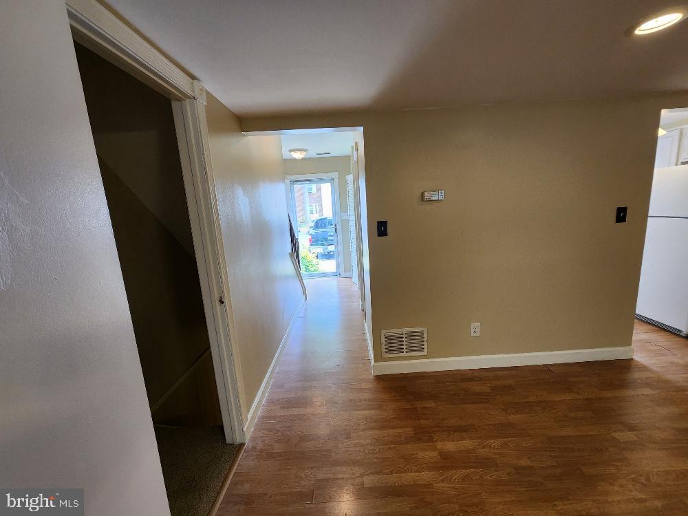 CROFTON SQUARE - Residential Lease