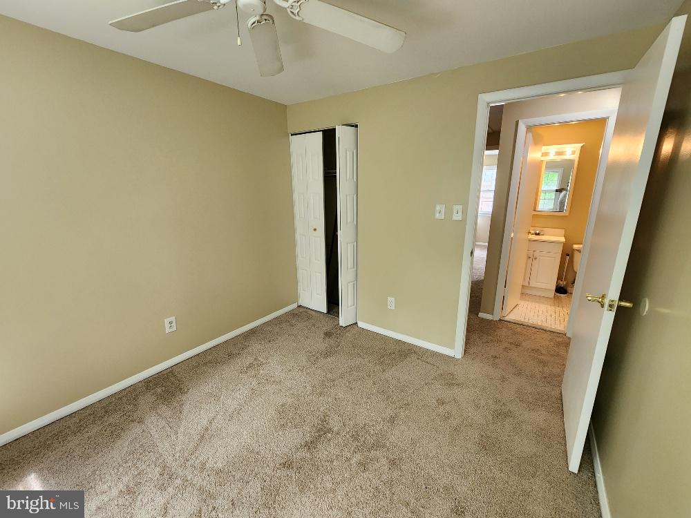 CROFTON SQUARE - Residential Lease