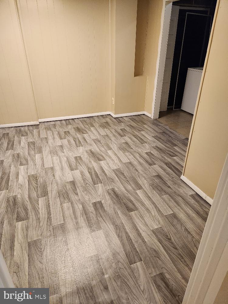 CROFTON SQUARE - Residential Lease