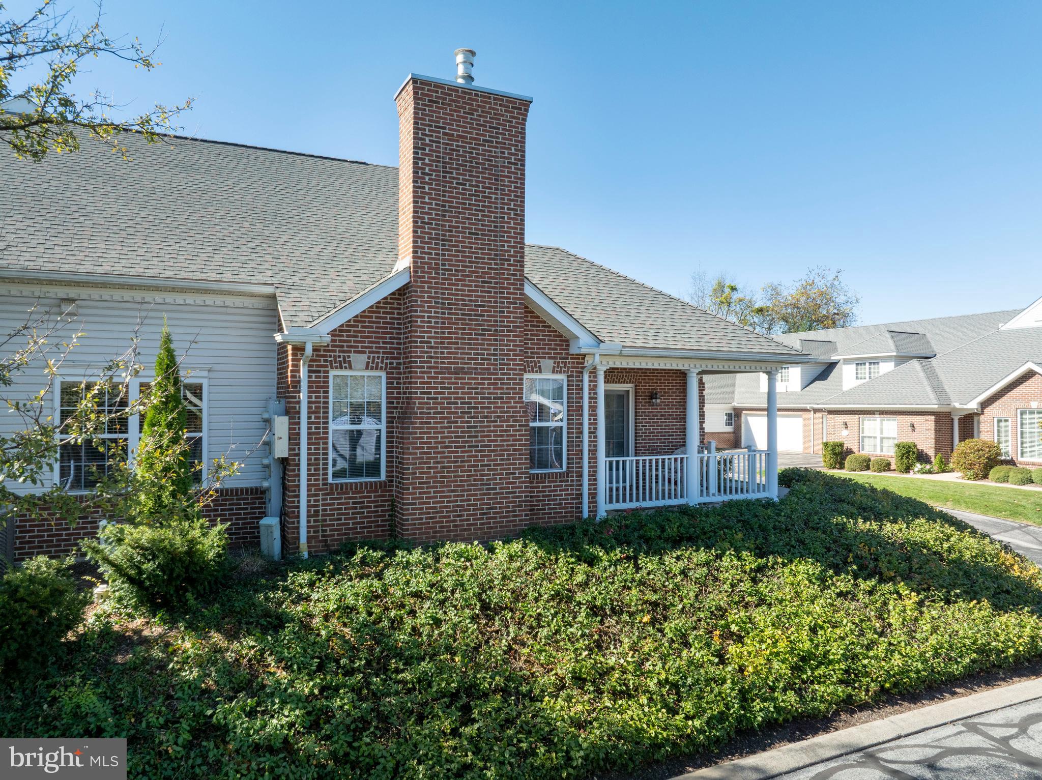 ENGLISH MEADOWS - Residential