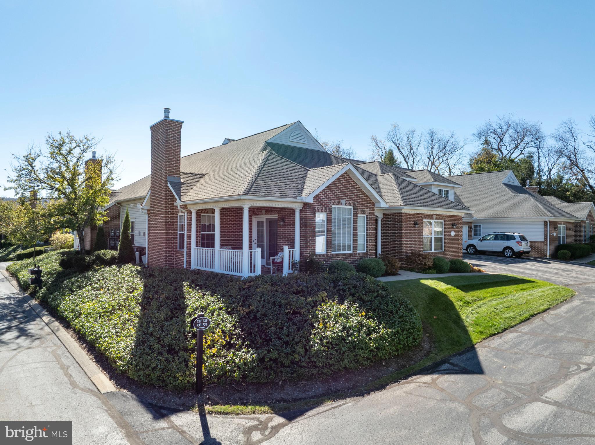 ENGLISH MEADOWS - Residential