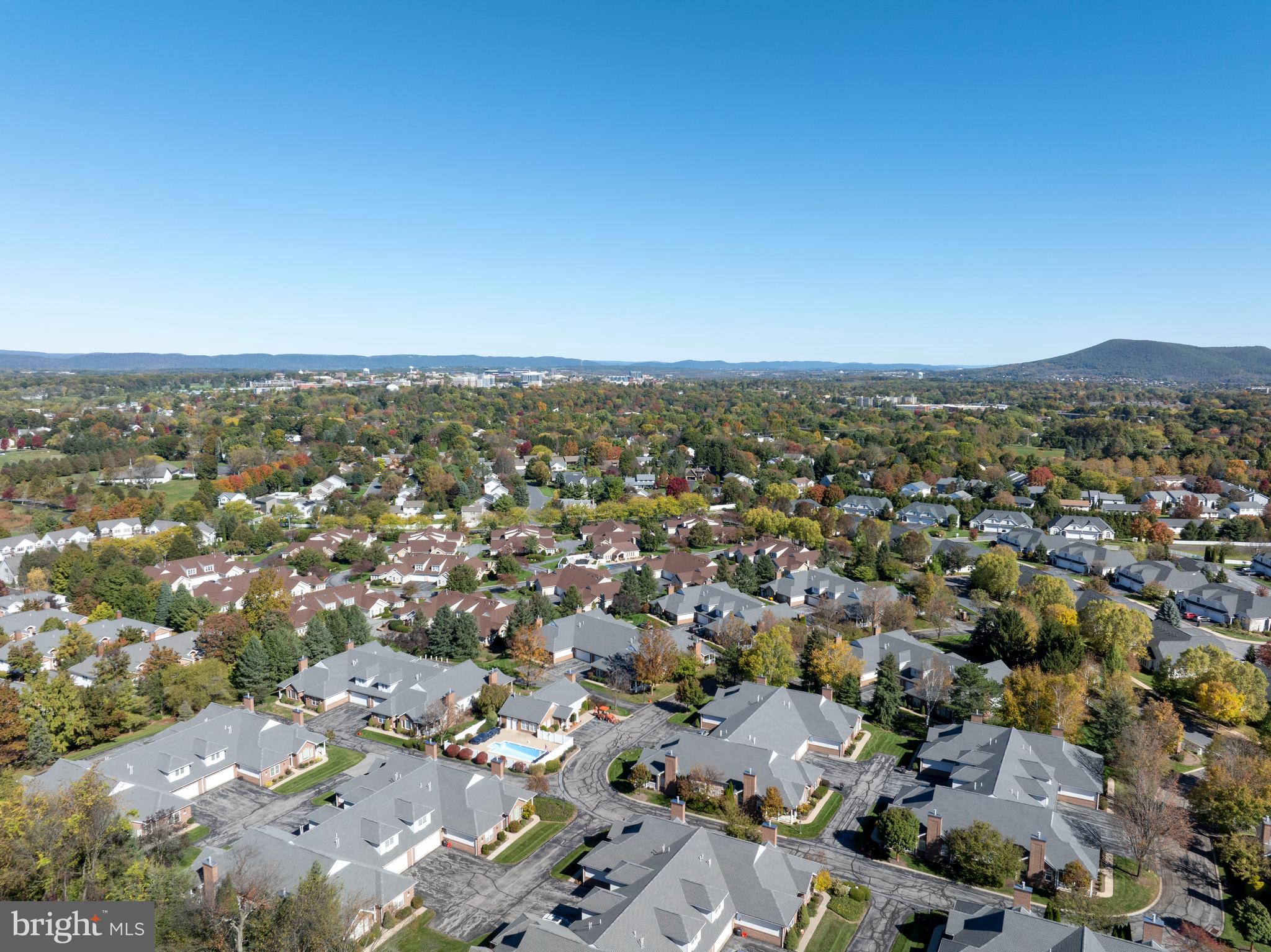 ENGLISH MEADOWS - Residential