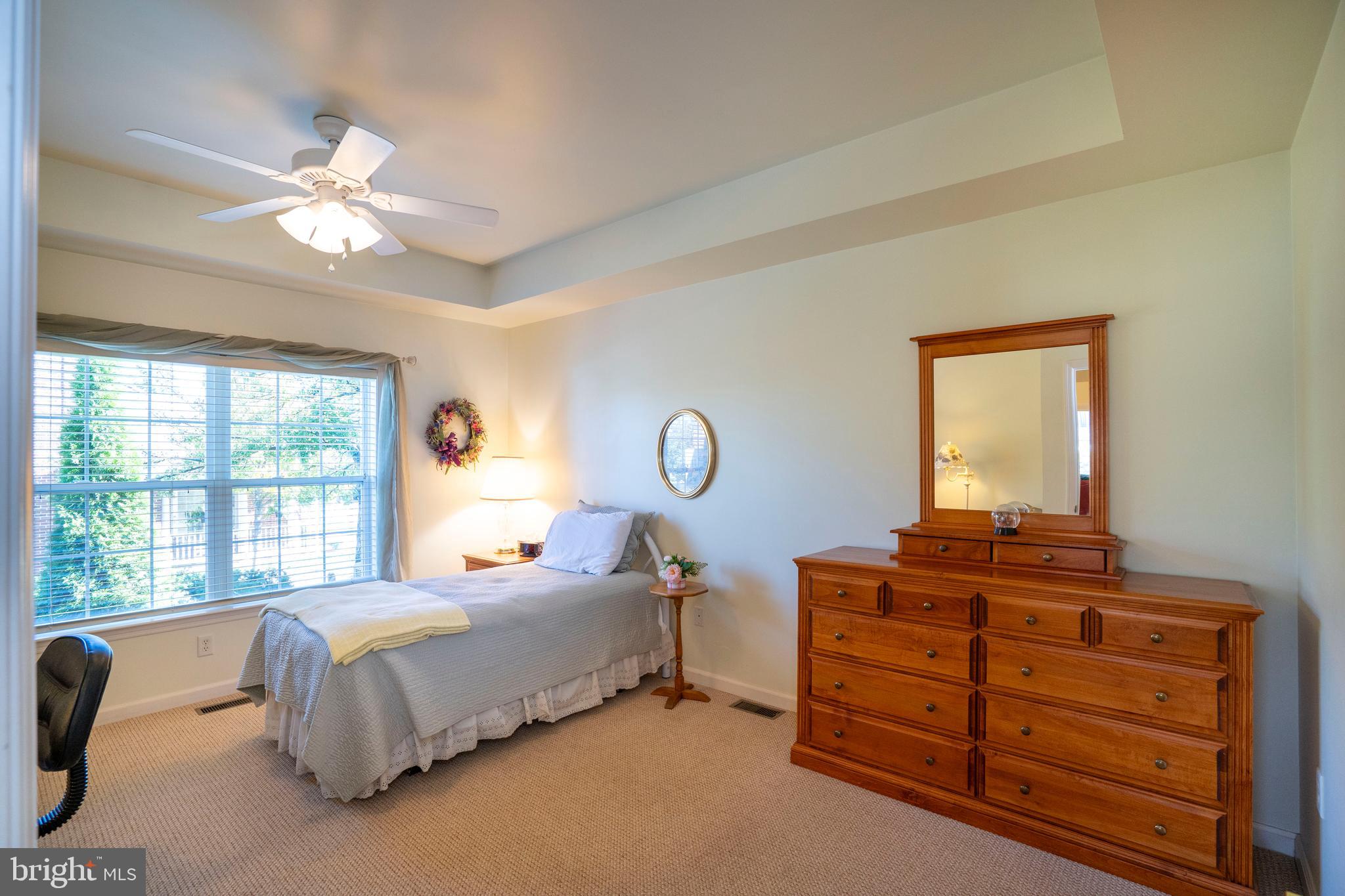 ENGLISH MEADOWS - Residential