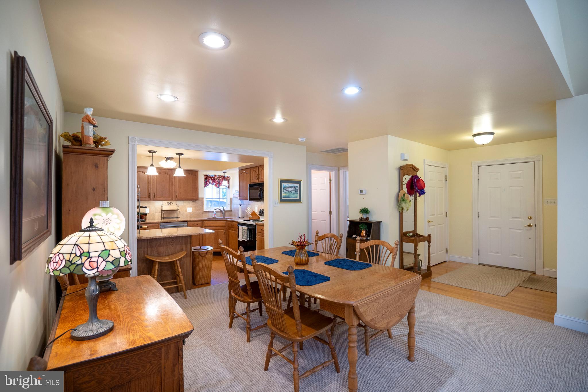 ENGLISH MEADOWS - Residential