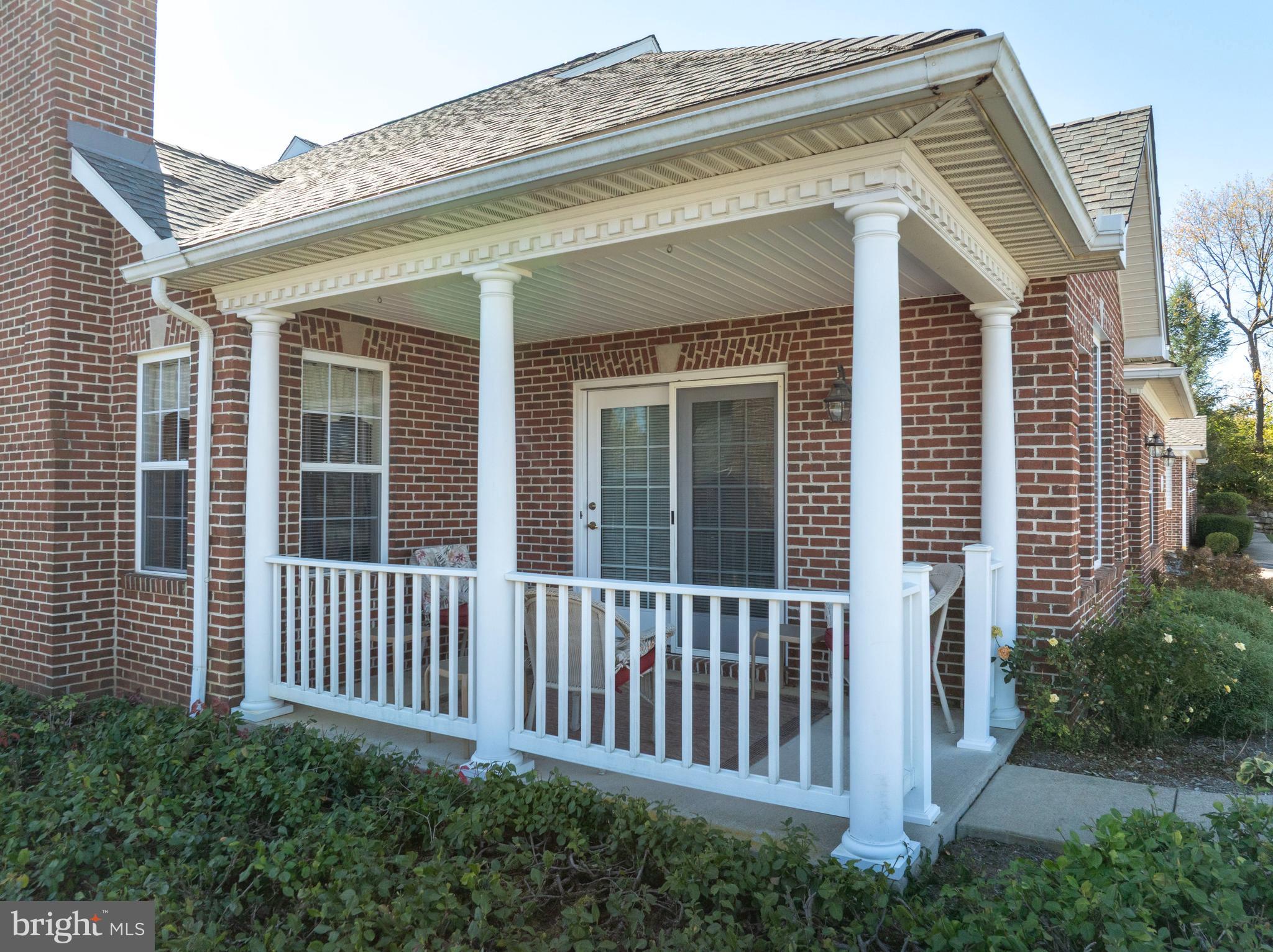 ENGLISH MEADOWS - Residential