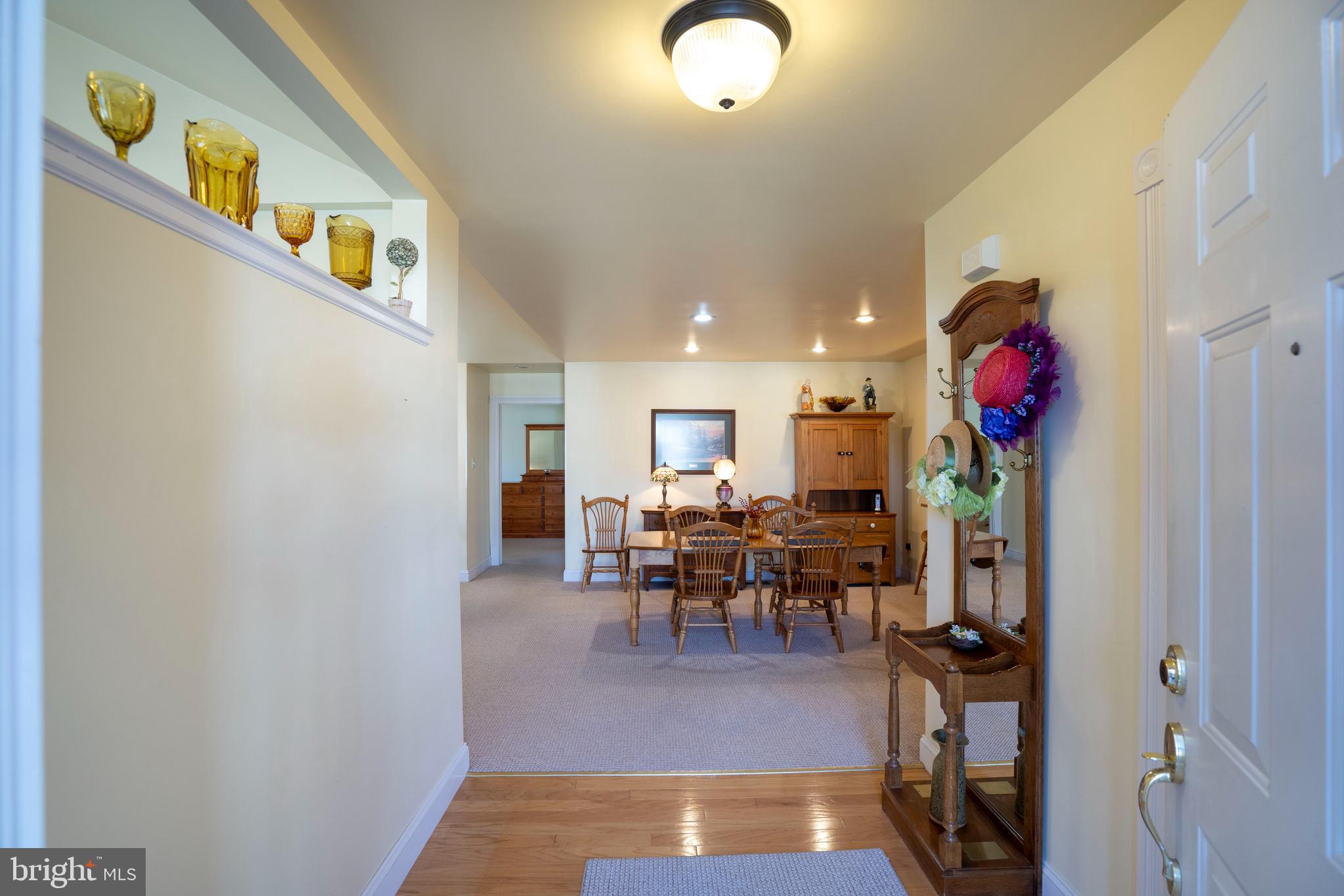 ENGLISH MEADOWS - Residential