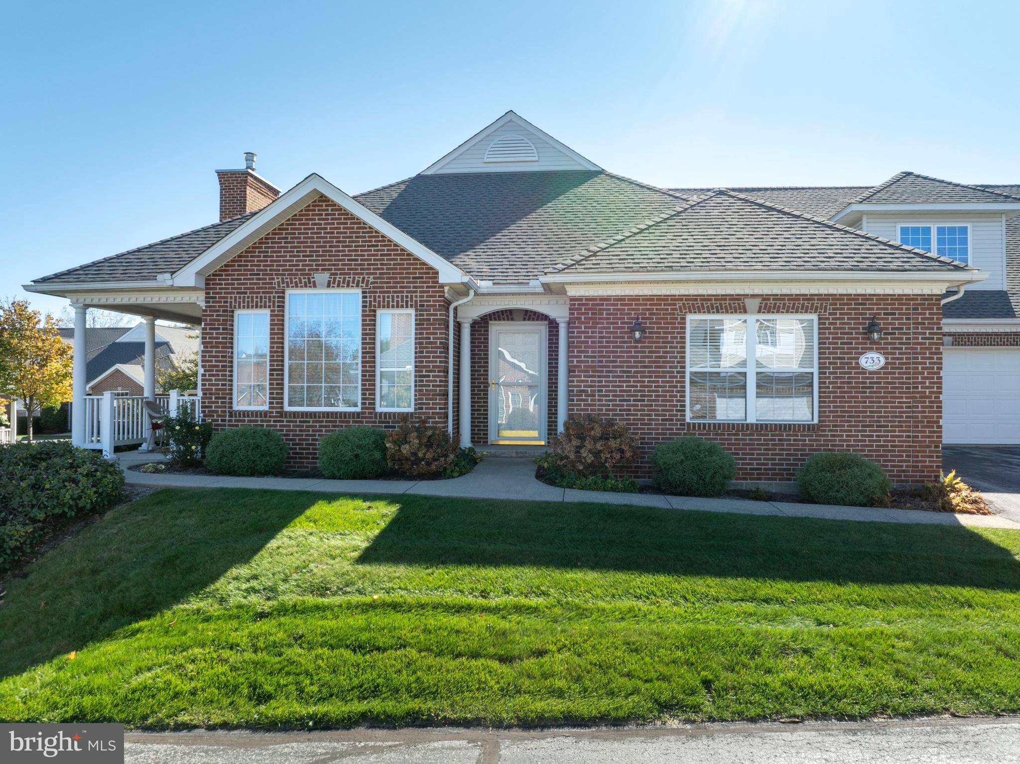 ENGLISH MEADOWS - Residential