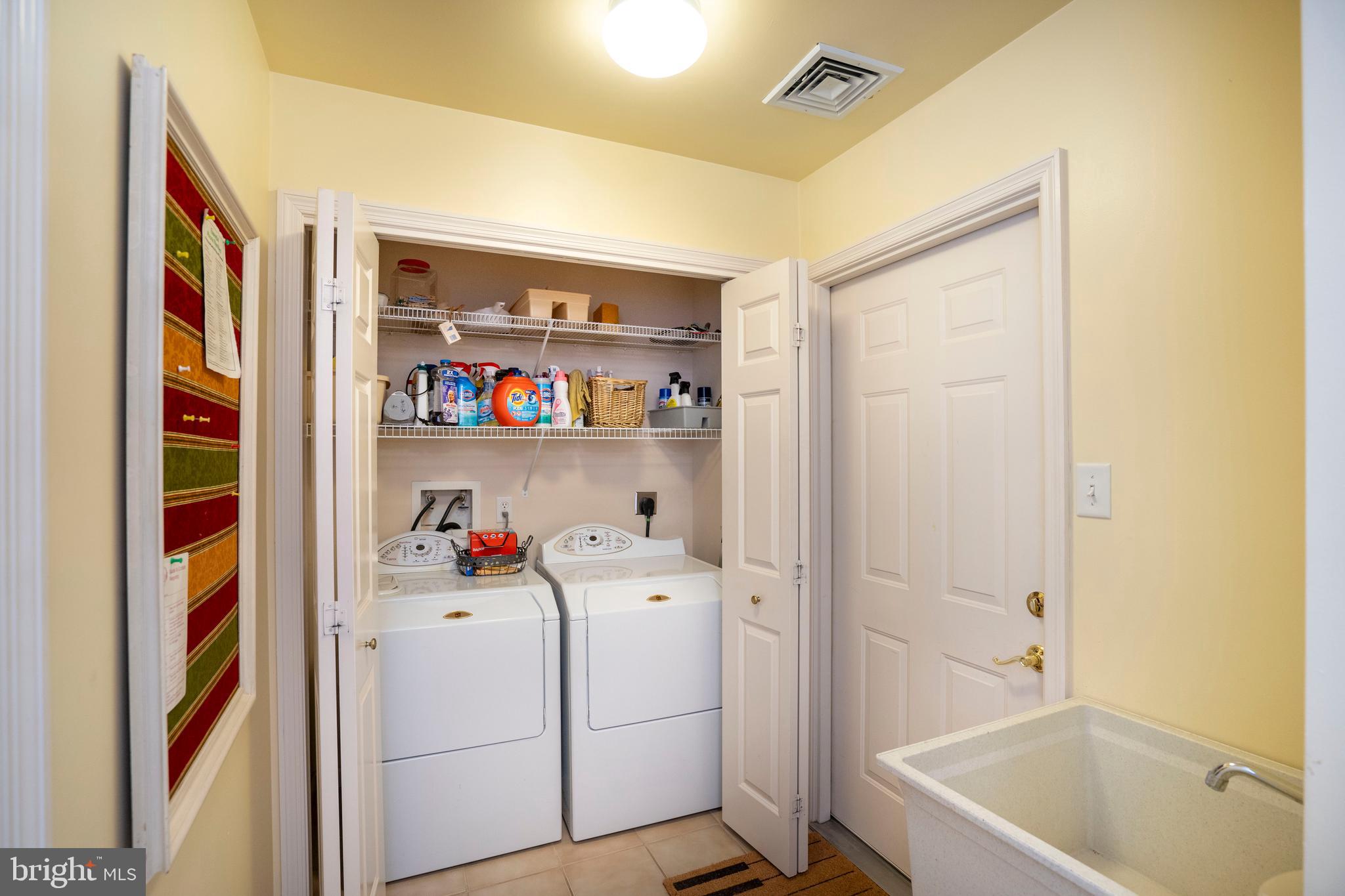 ENGLISH MEADOWS - Residential