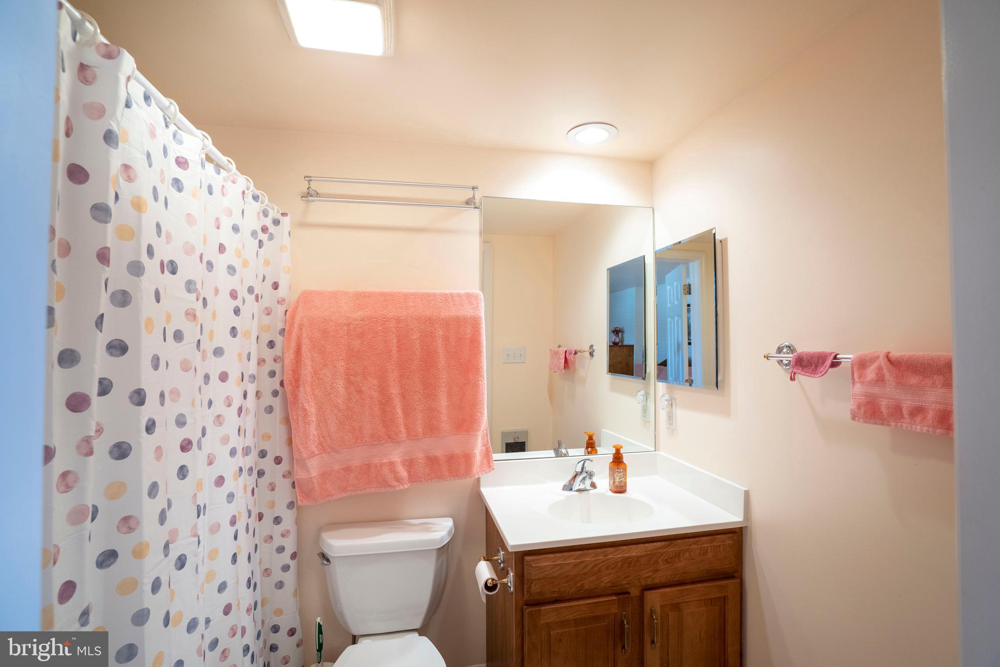 ENGLISH MEADOWS - Residential