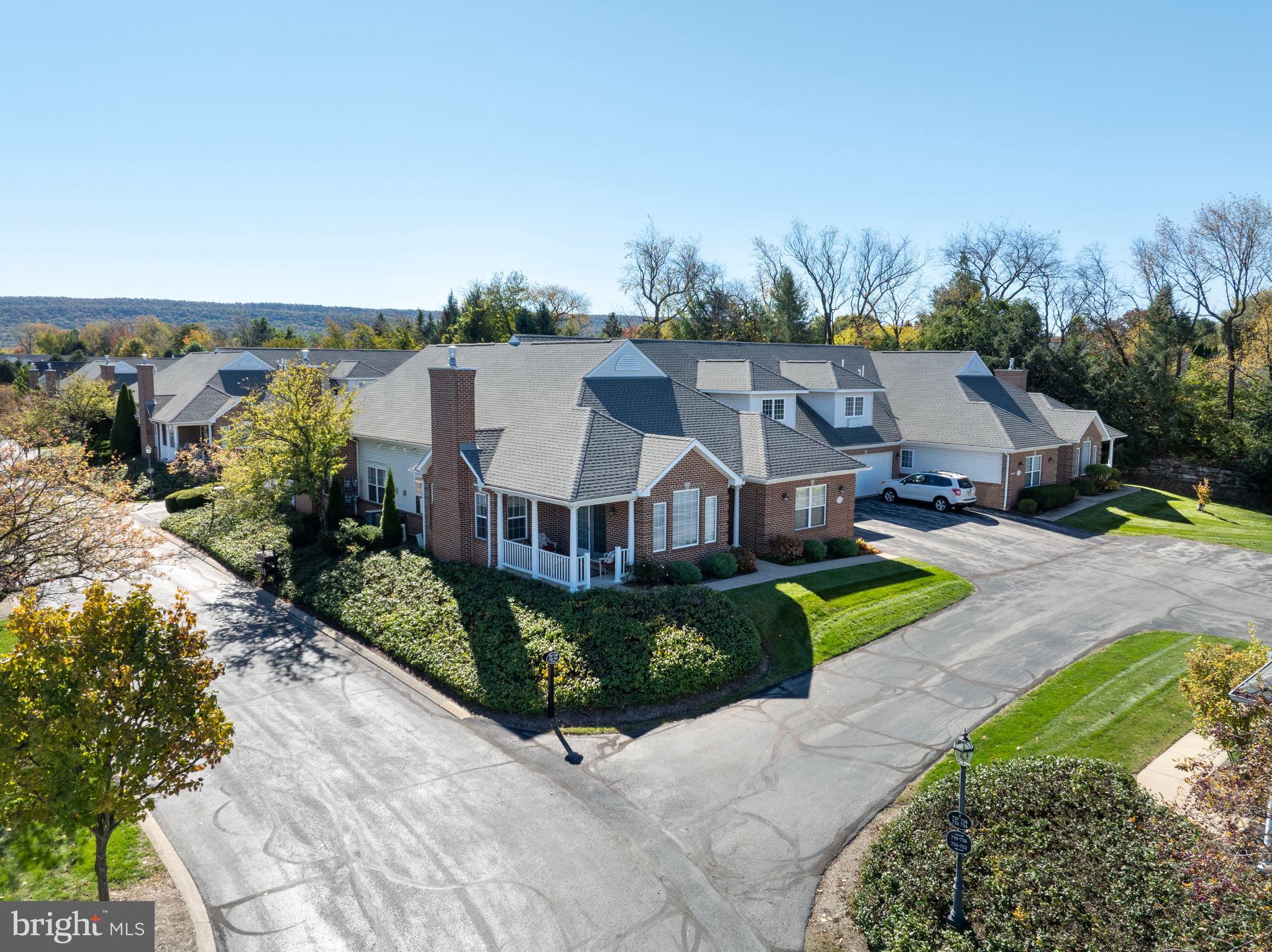 ENGLISH MEADOWS - Residential