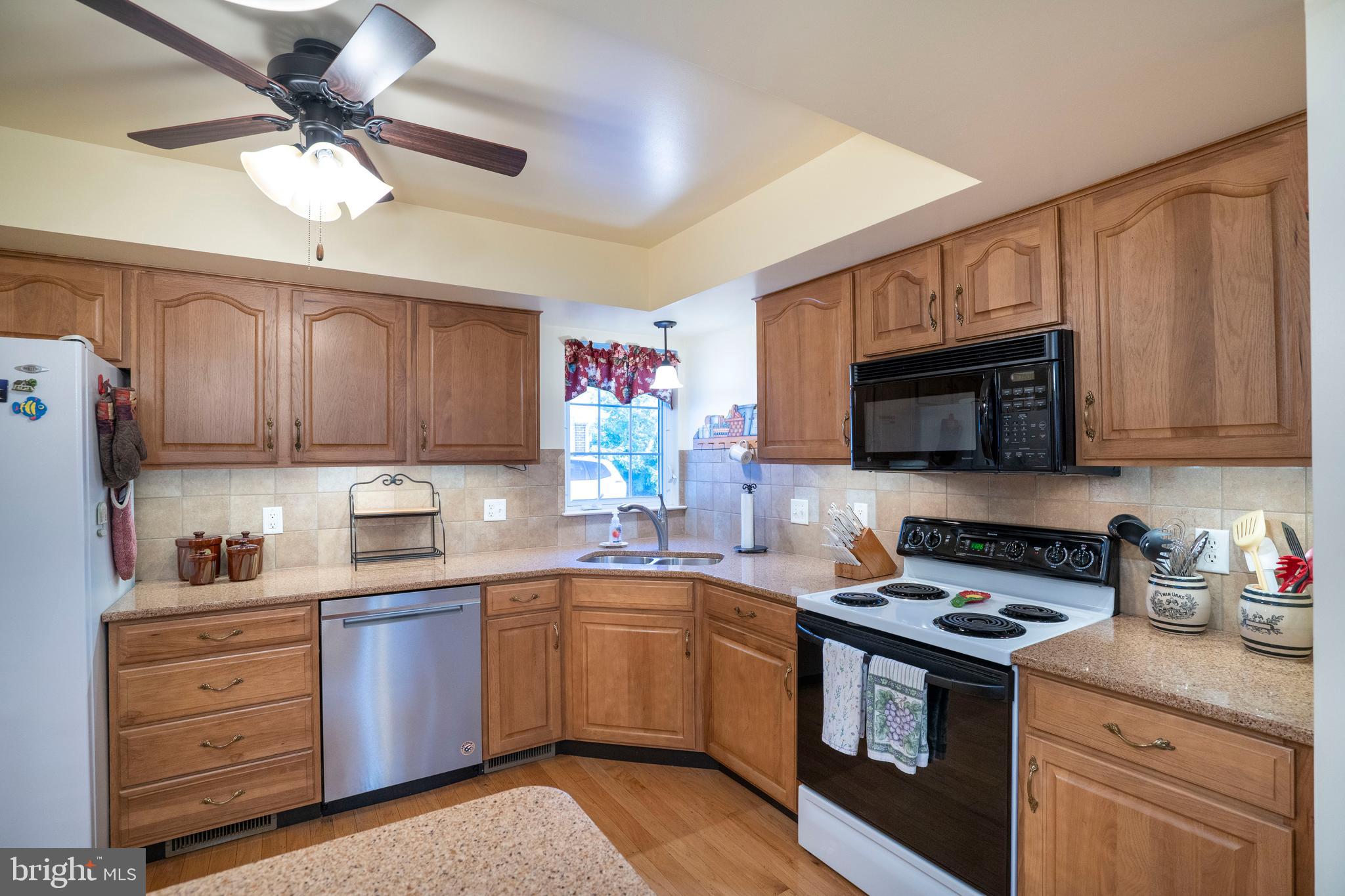 ENGLISH MEADOWS - Residential