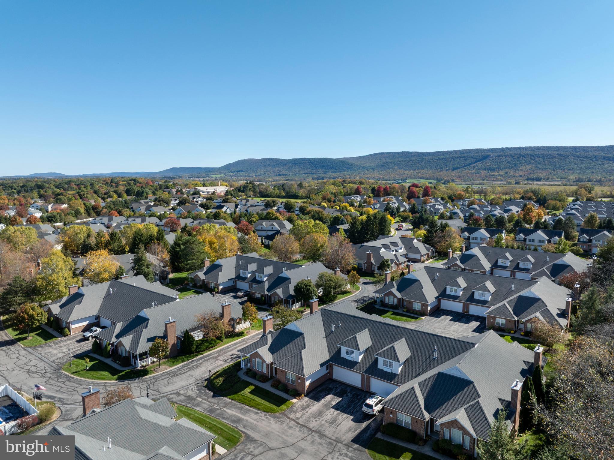 ENGLISH MEADOWS - Residential