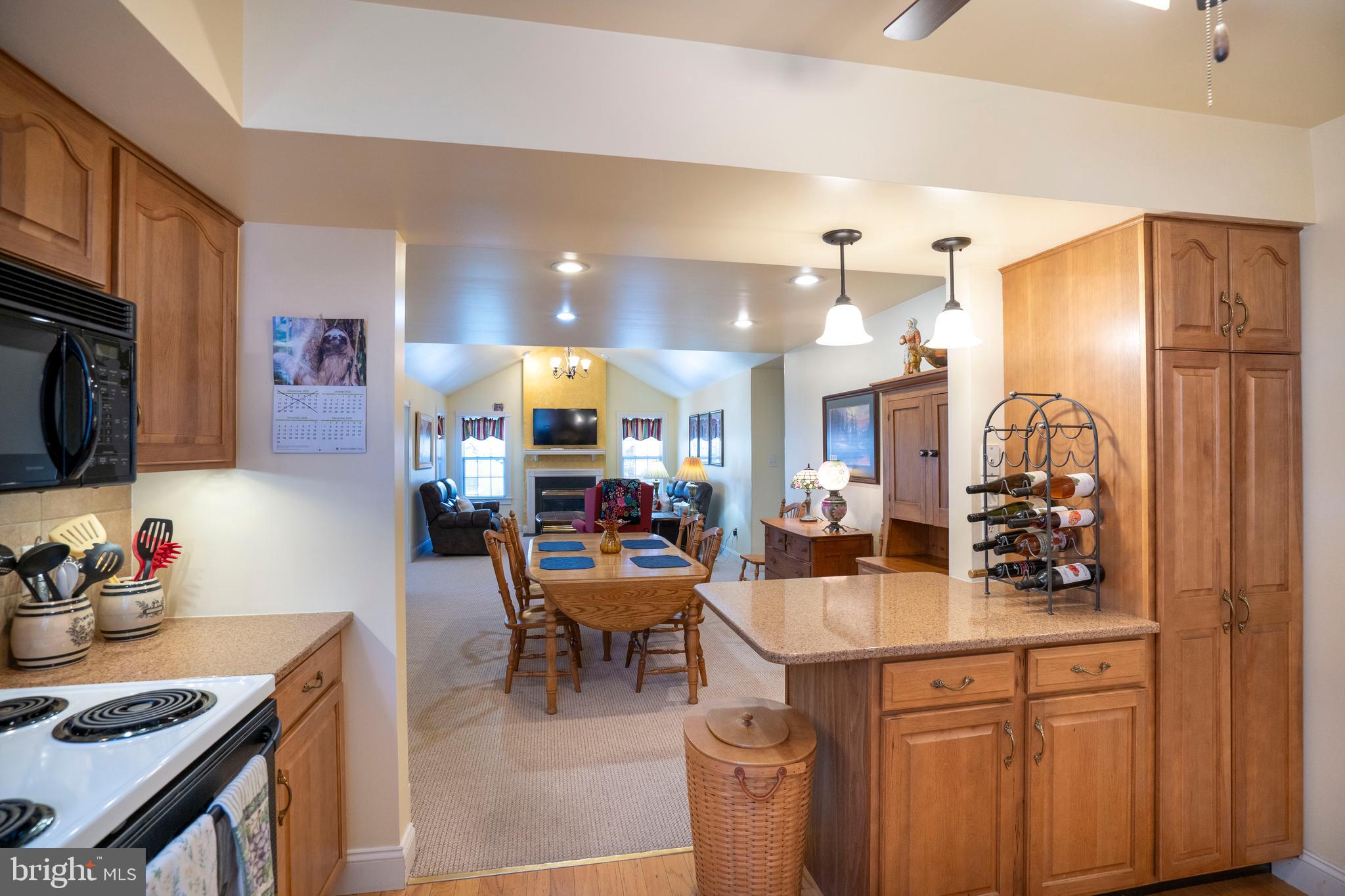 ENGLISH MEADOWS - Residential