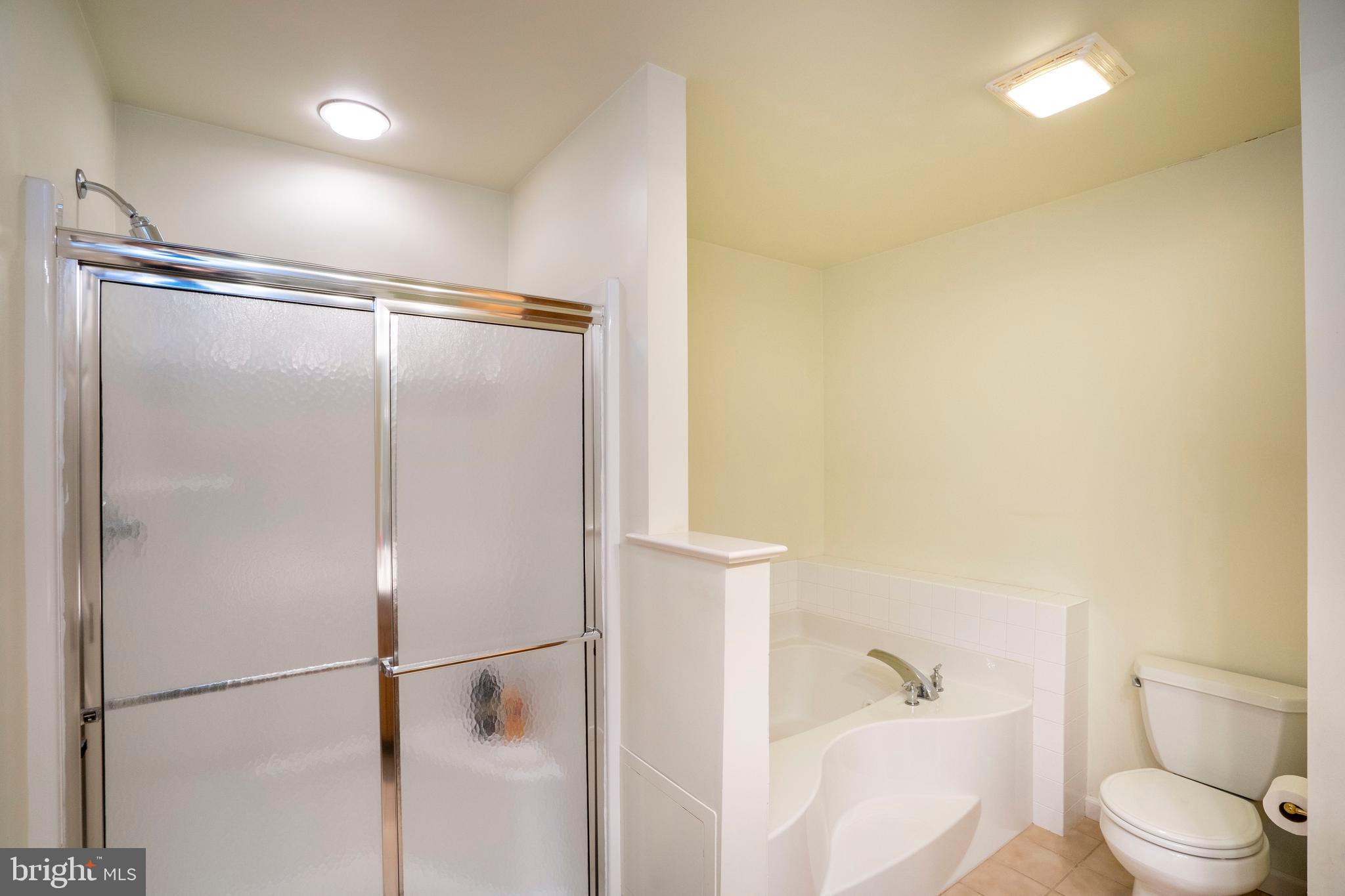 ENGLISH MEADOWS - Residential