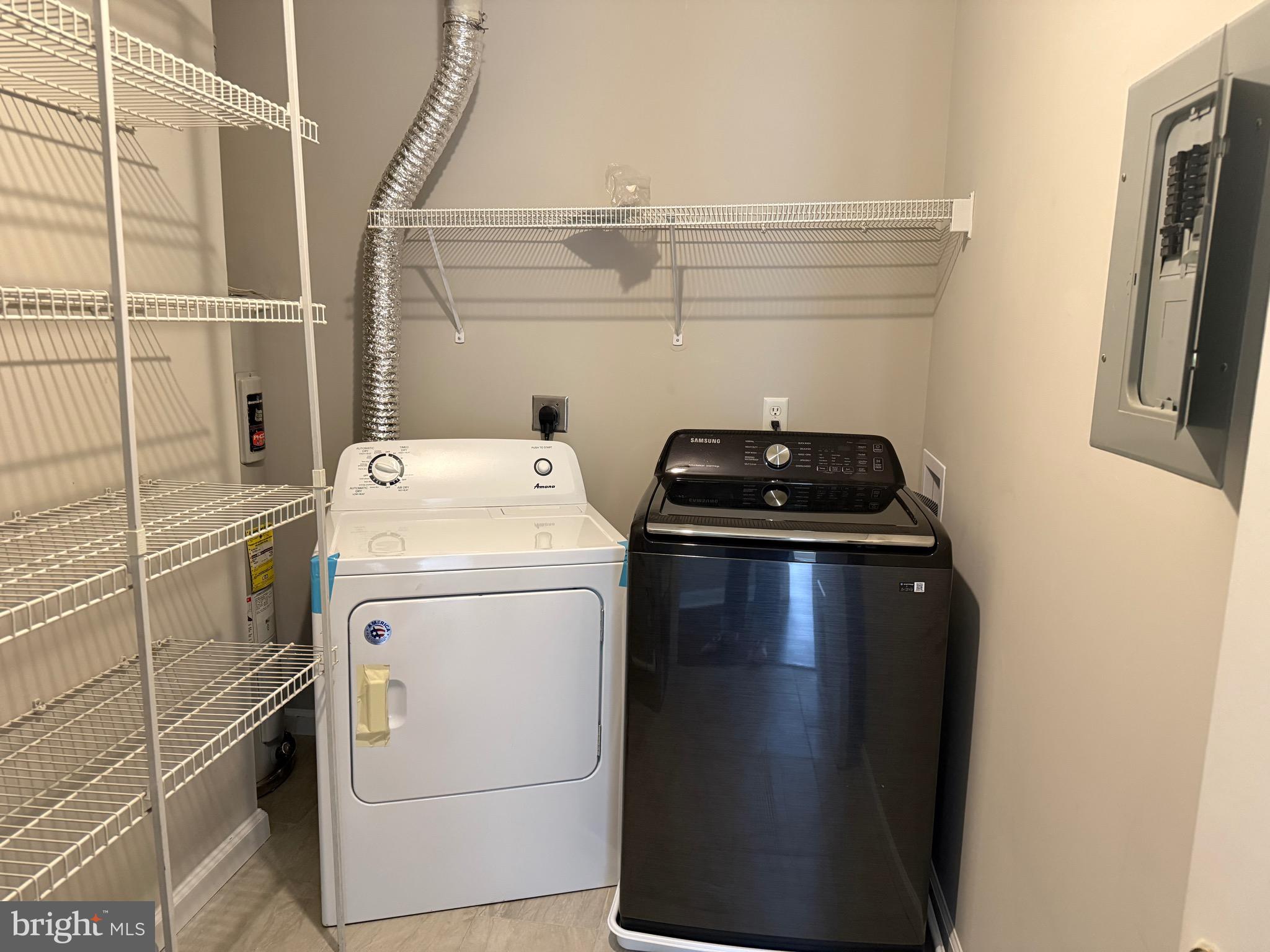 PARKVIEW CONDOMINIUMS - Residential Lease