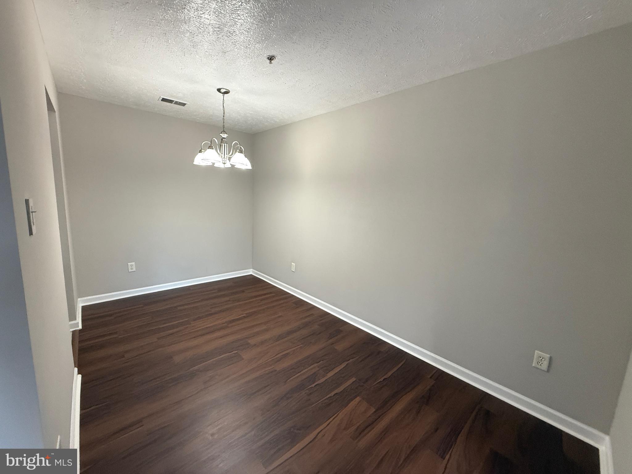 PARKVIEW CONDOMINIUMS - Residential Lease