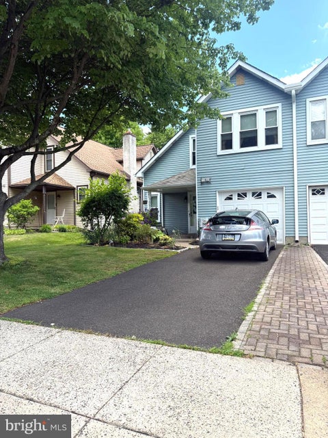 Townhouse For Sale - 12 School Road<br/> HORSHAM, PA 19044