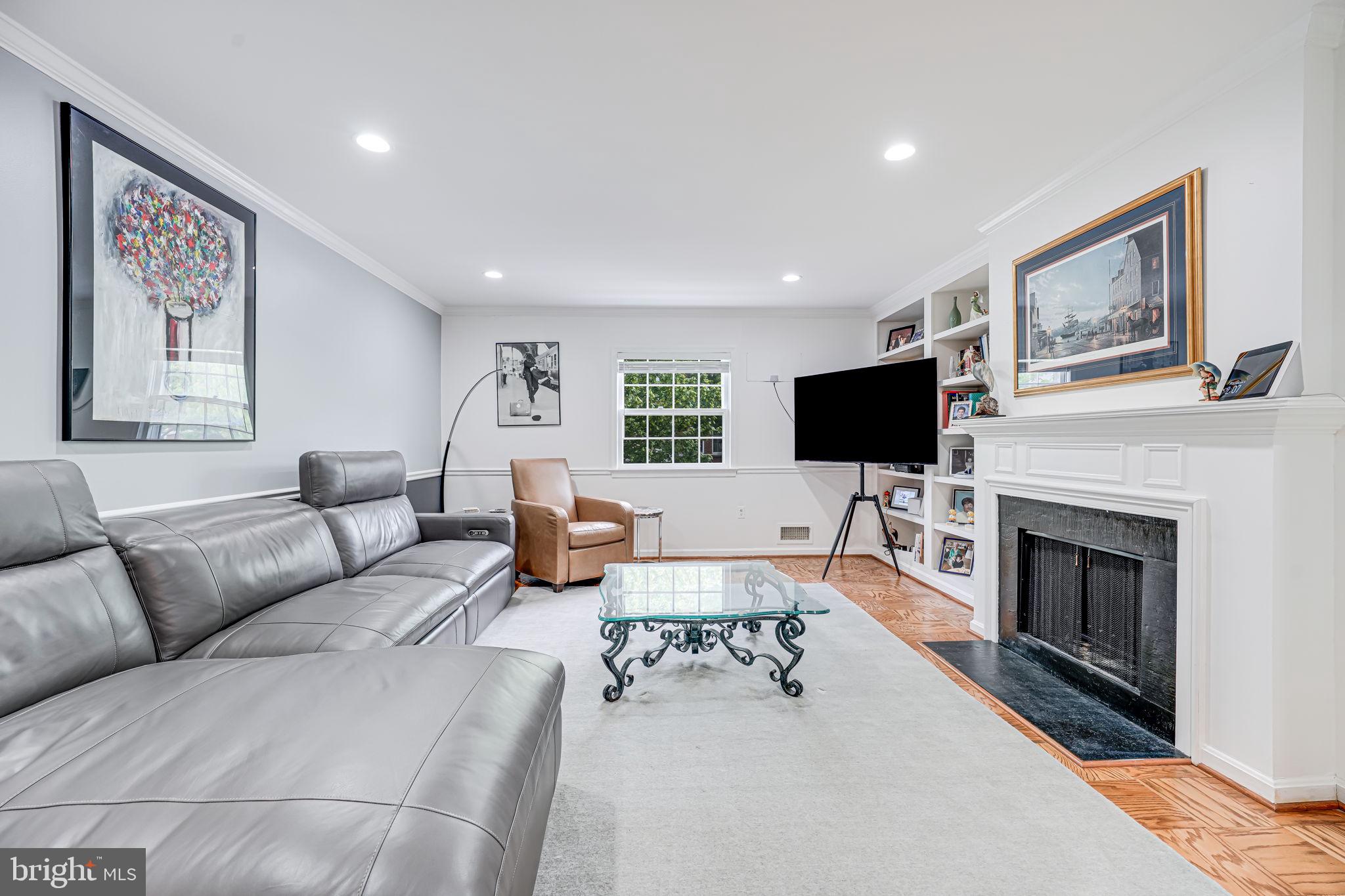 WATERGATE OF ALEXANDRIA - Residential